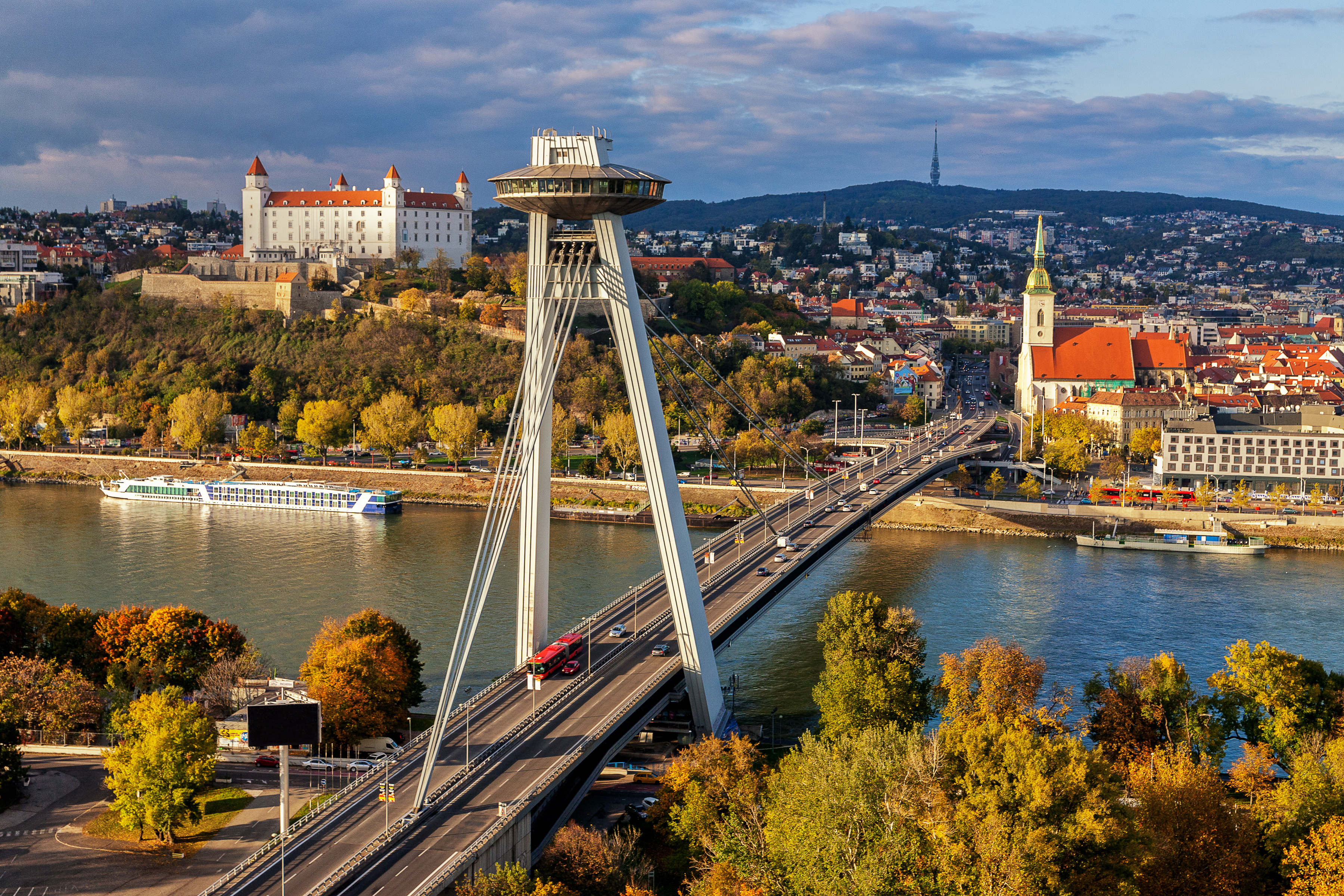 How cycling in Bratislava could look like.