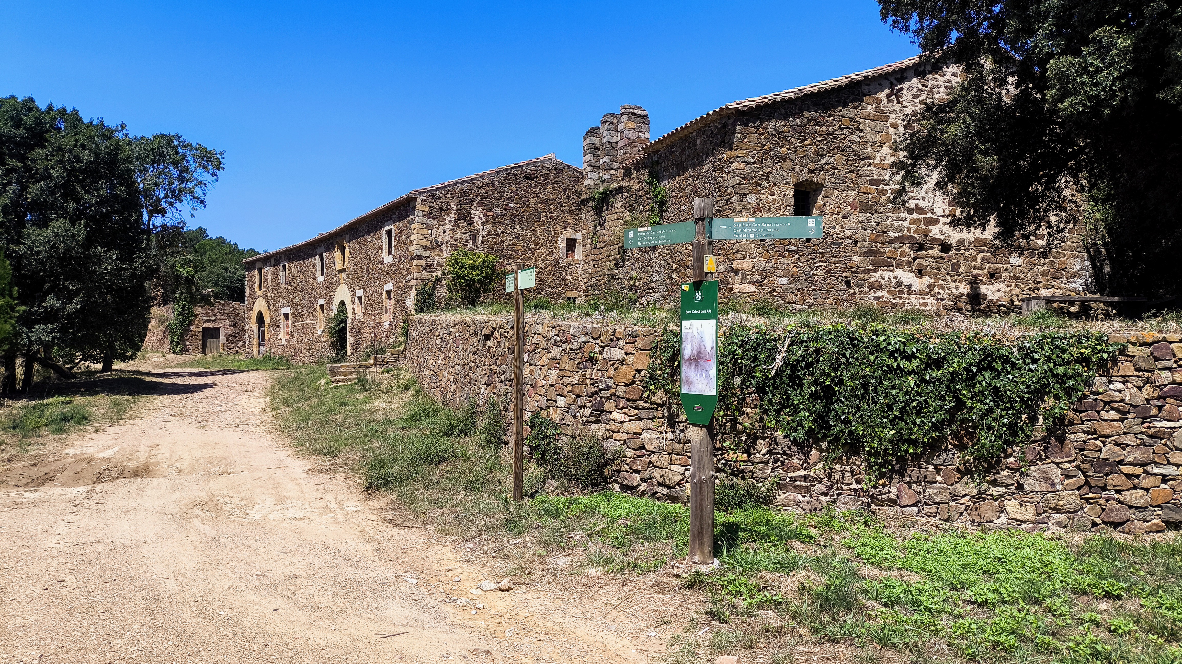 17 GAVARRES La Bisbal : Fonteta Ermita de Fitor Coll de la Canga PUIG D'ARQUES.. Fonteta
