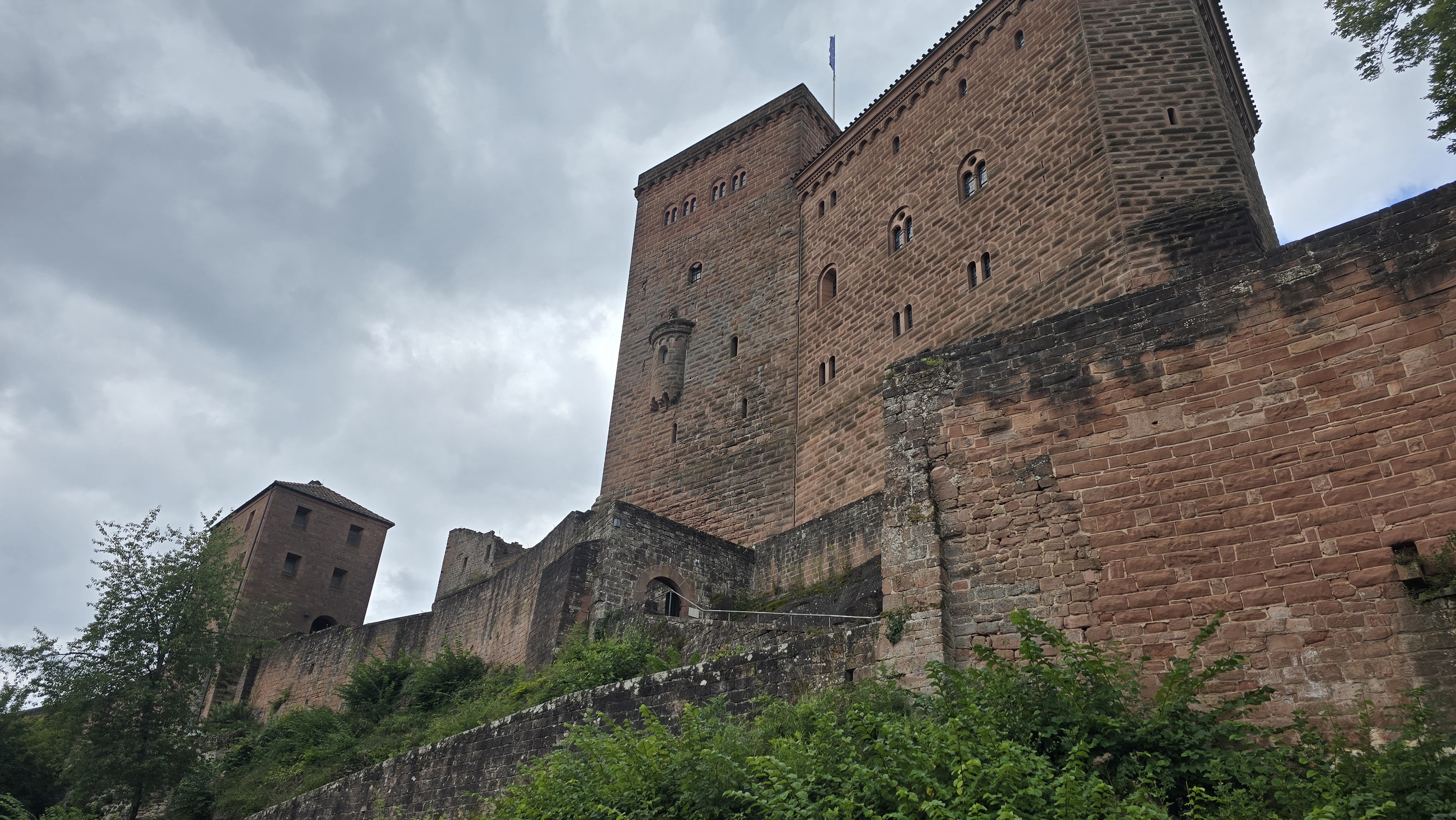 Waldstraße nach Waldstraße