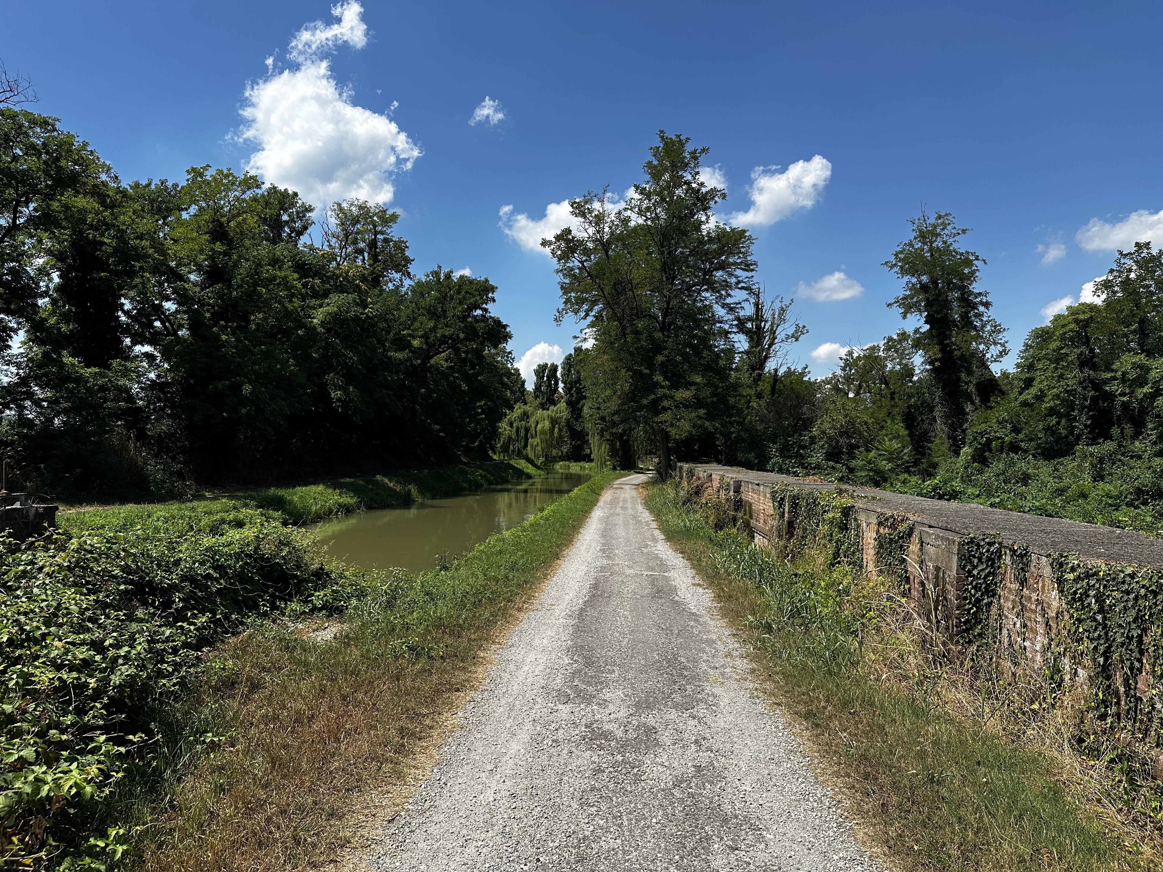 Via Guglielmo Marconi, Casalbuttano ed Uniti nach Via della Vittoria, Salvirola