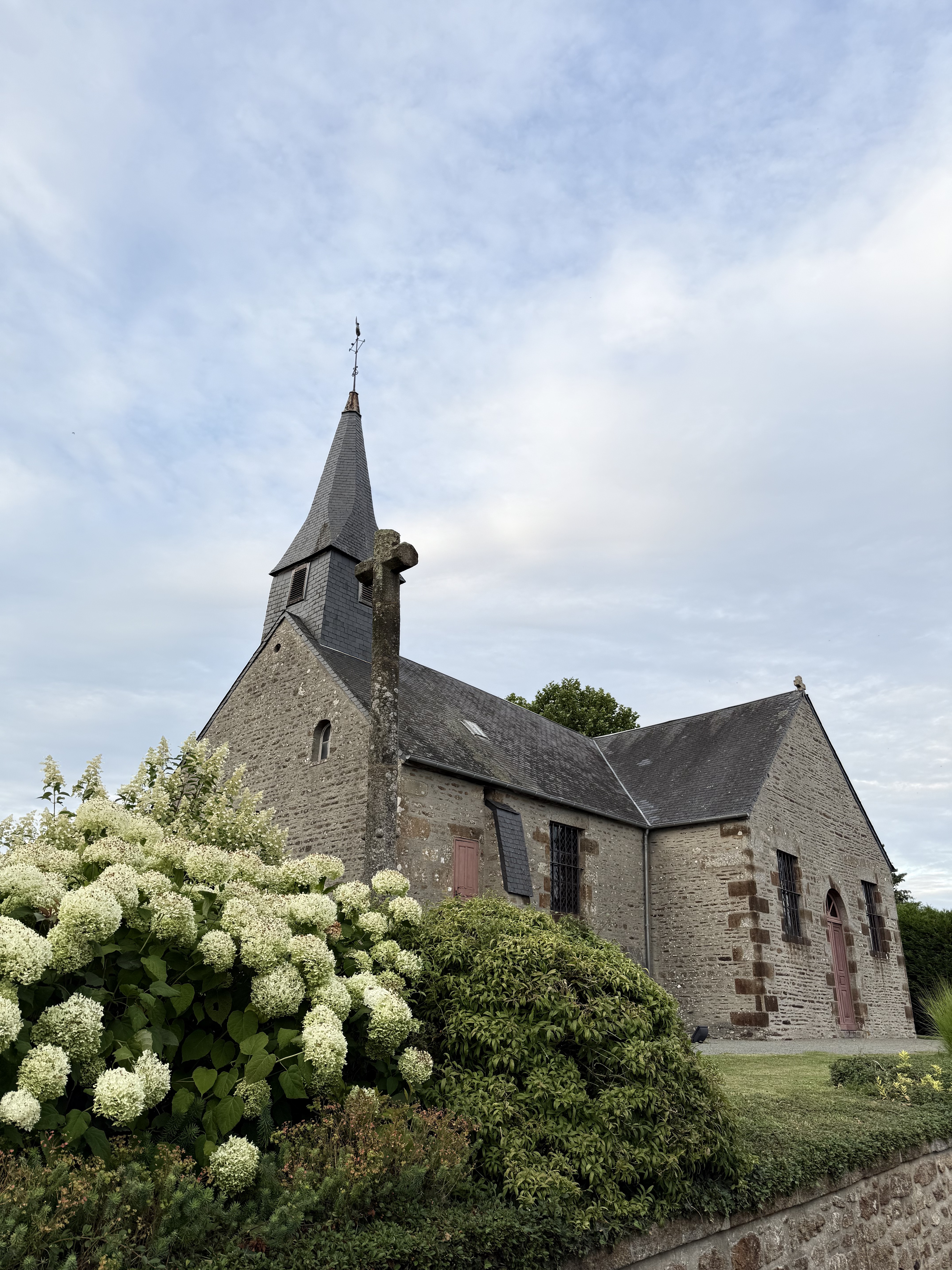 Rue de la Rivière, Grandparigny à Condé-en-Normandie, Condé-en-Normandie