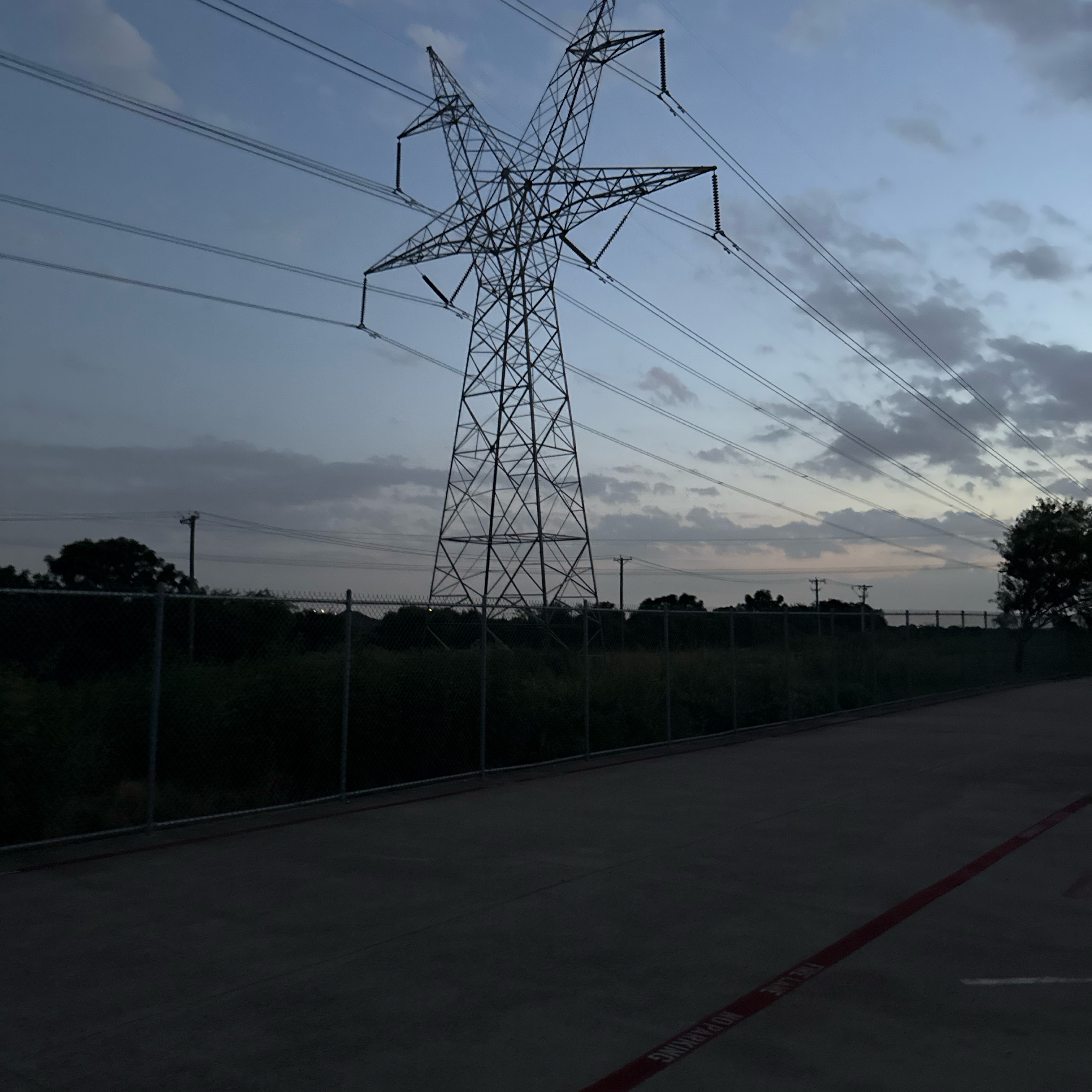 Parkway Ln, Arlington a Kingswood Blvd, Grand Prairie