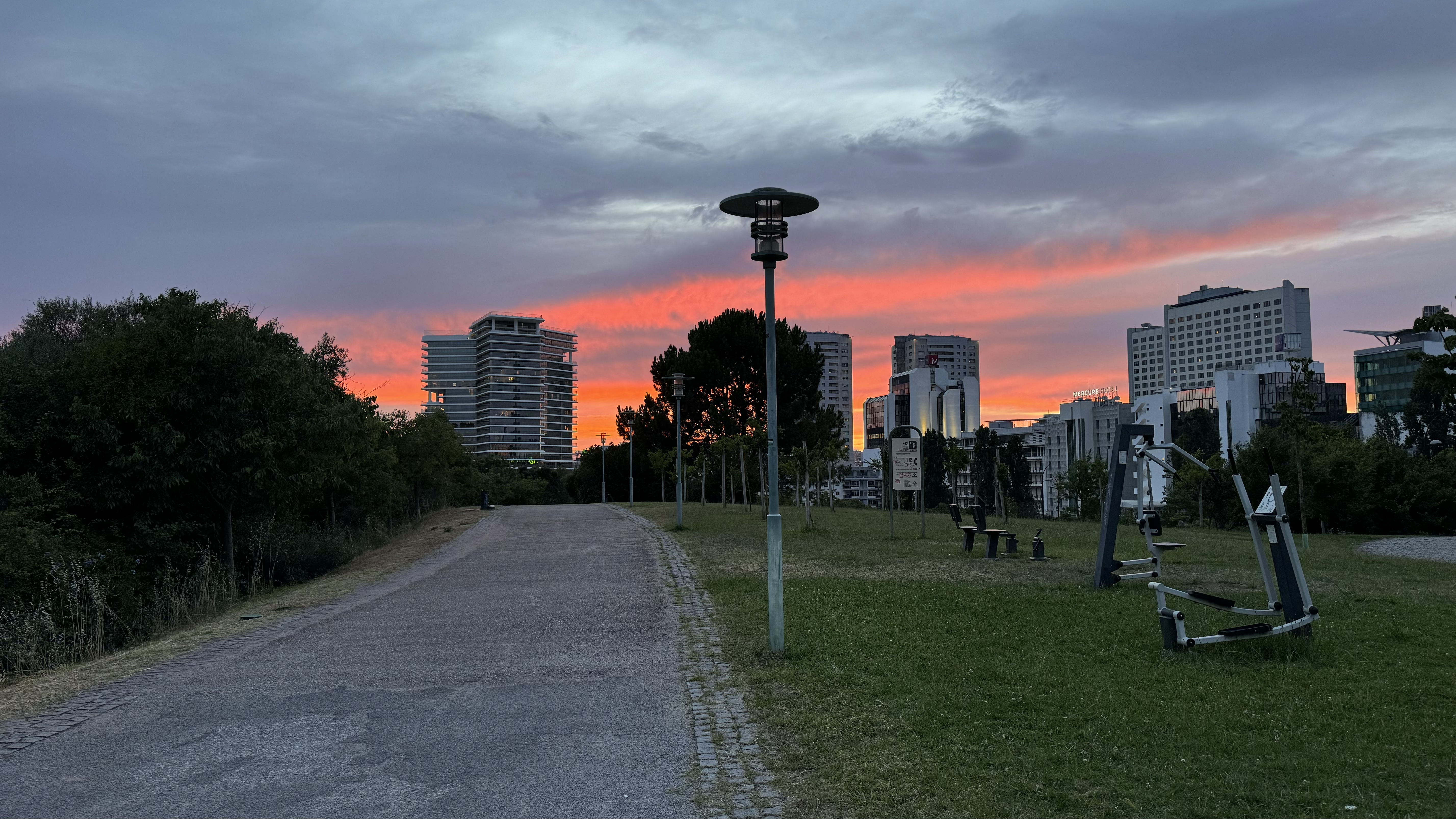 Avenida da República, Лиссабон до Rua de Campolide, Лиссабон