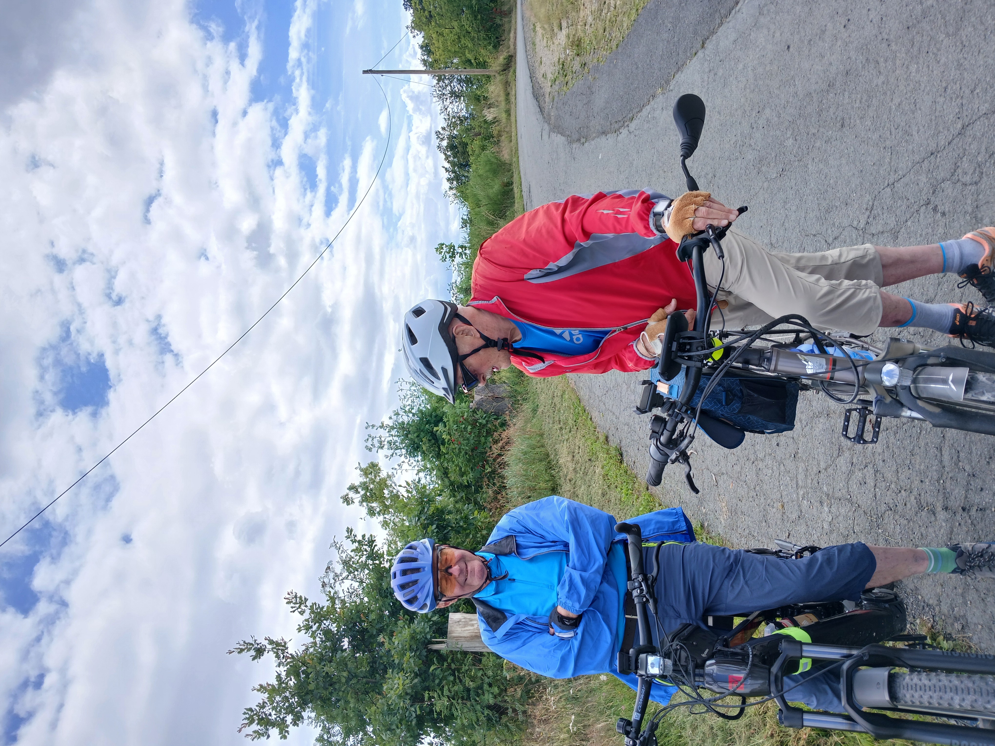 Foto 2 der Bikemap-Route "10.07.25 Berleburg, Latzbruch, Petersgrund, AmSohl, Dambach, BLB 10.07.25" Foto 2 der Bikemap-Route "10.07.25 Berleburg, Latzbruch, Petersgrund, AmSohl, Dambach, BLB 10.07.25"