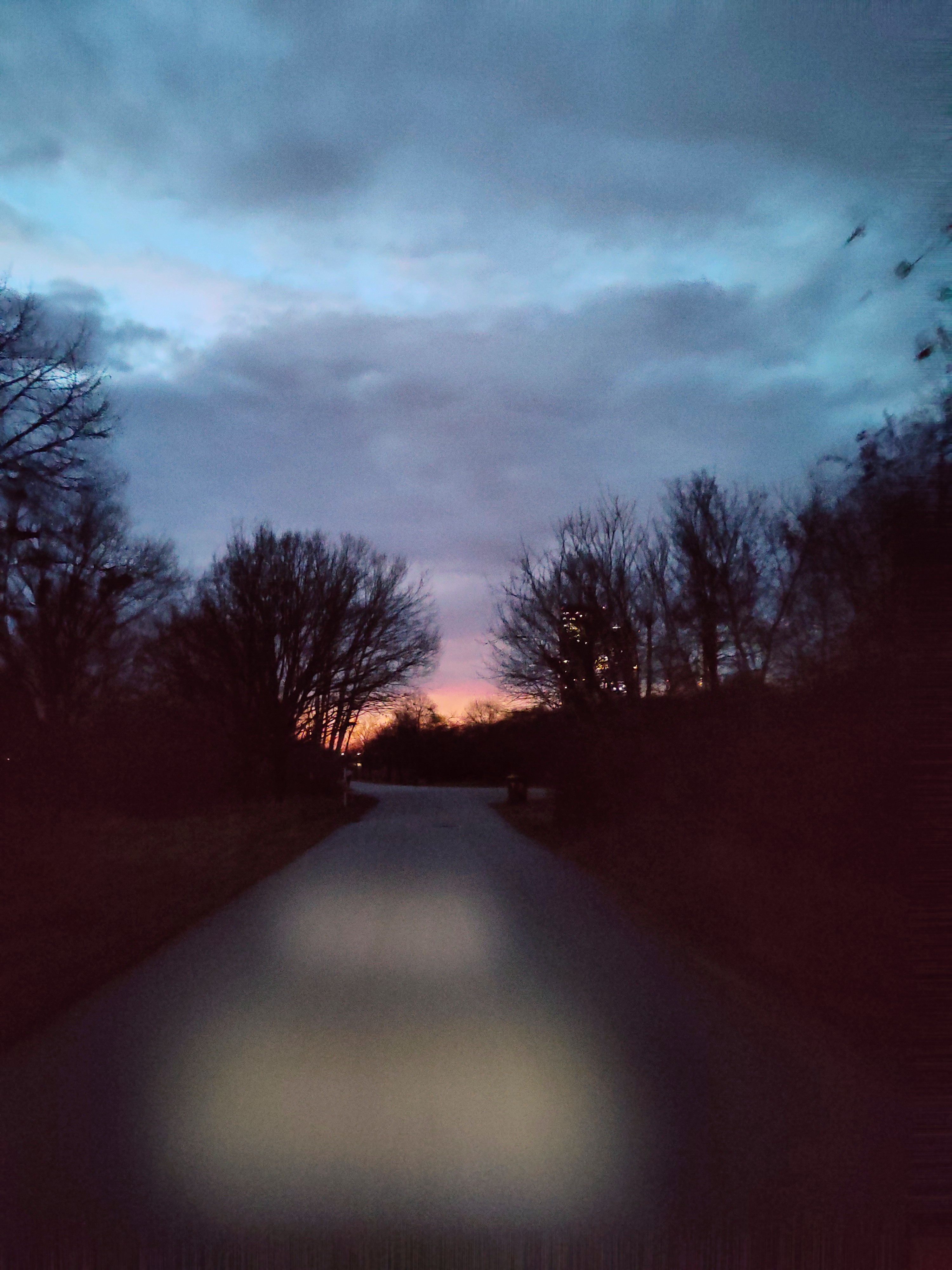 Blue hour ride. aka golatschenriden