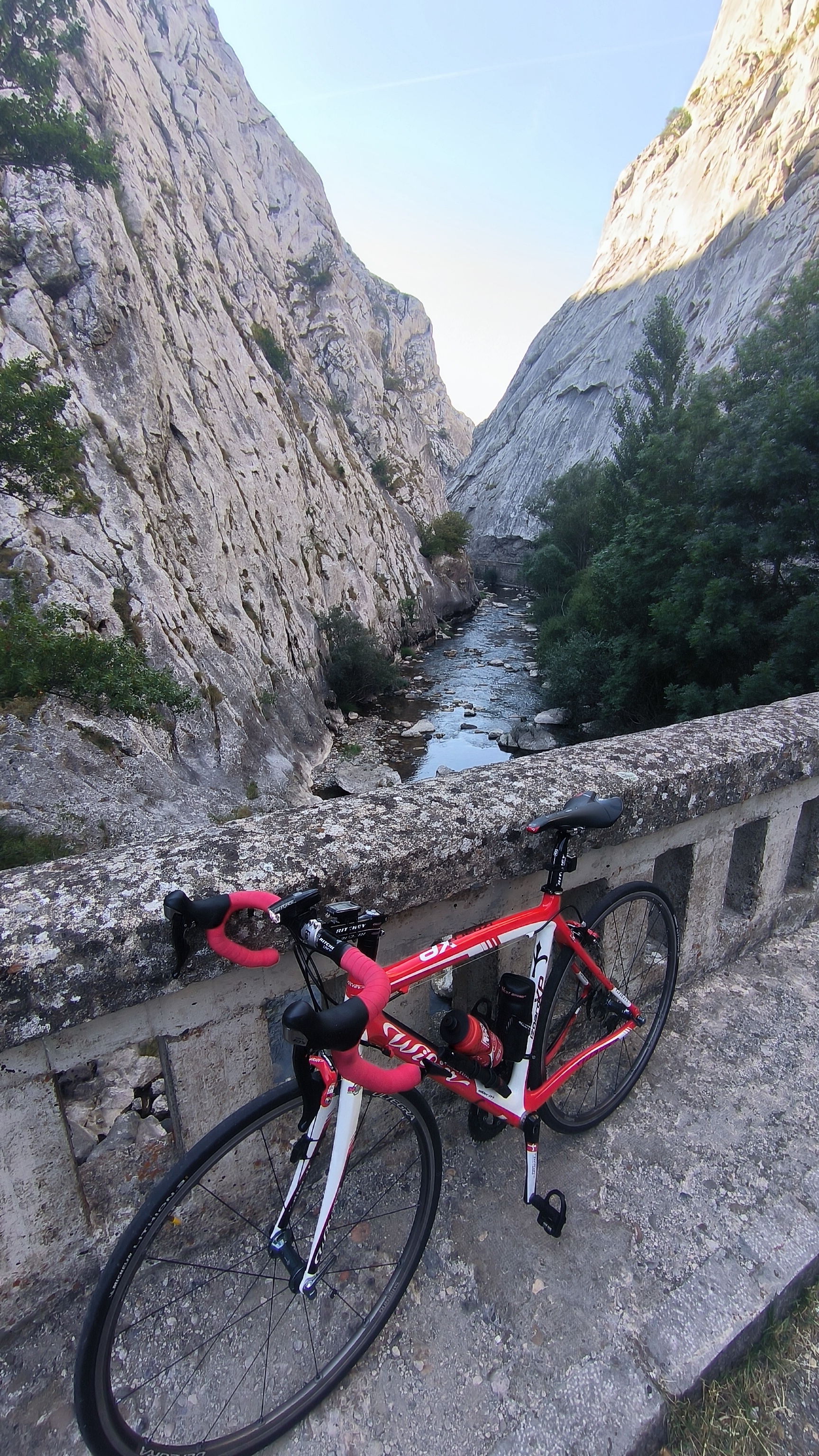 88 km. León, Garrafe, Felmín, Matallana, El Fenar, La Robla, Lorenzana, León.