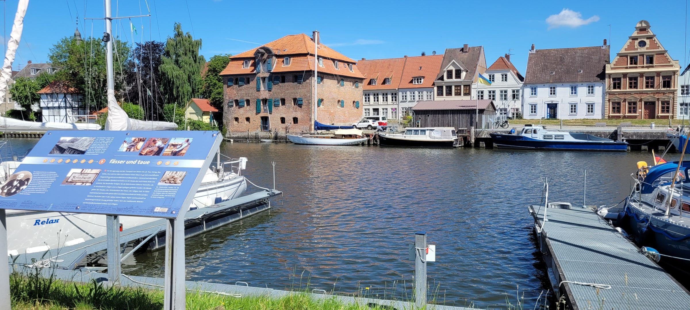 Foto 2 del percorso Bikemap "Lüheanlager / Schulau / Glückstadt / Wischhafen" Foto 2 del percorso Bikemap "Lüheanlager / Schulau / Glückstadt / Wischhafen"