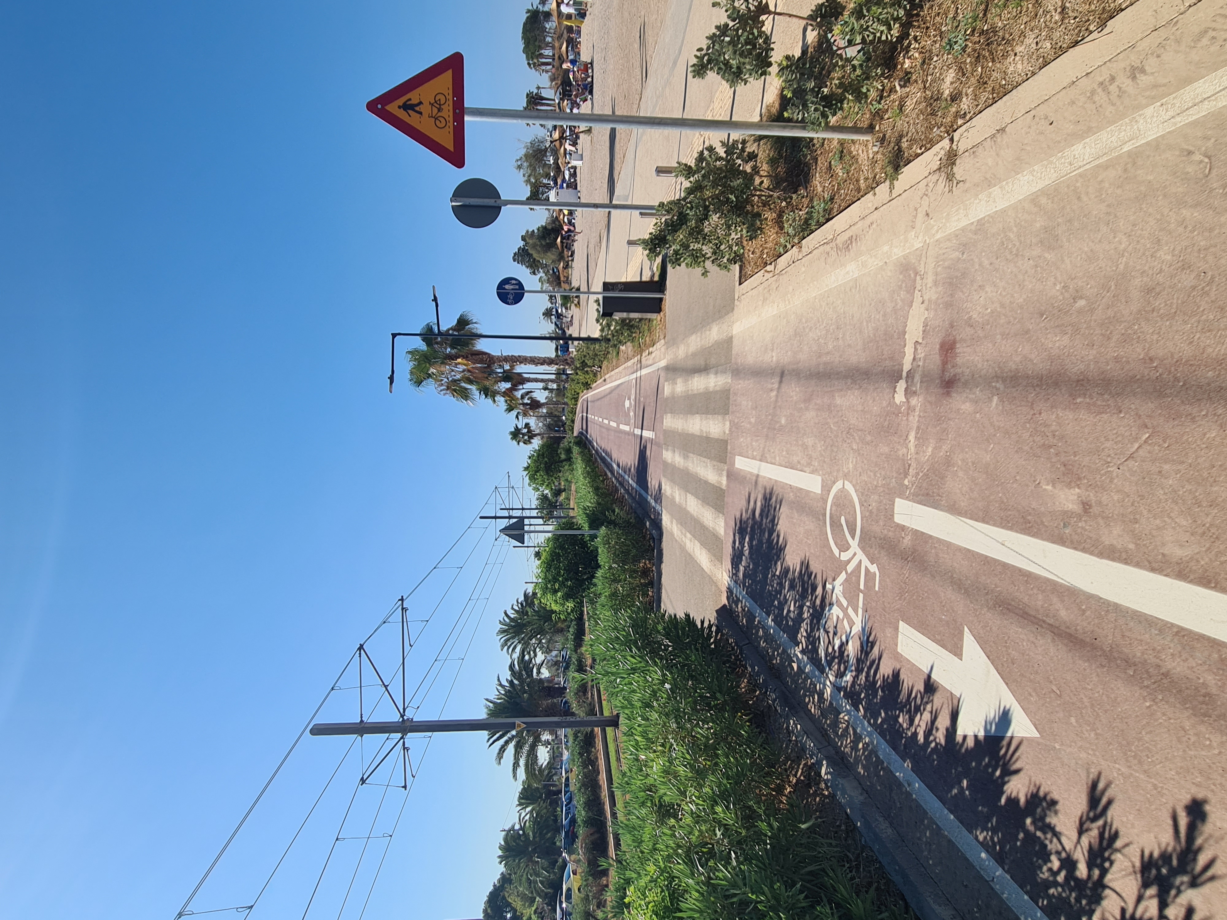 Foto 6 de la ruta de Bikemap "Argyroúpoli Cycling" Foto 6 de la ruta de Bikemap "Argyroúpoli Cycling"