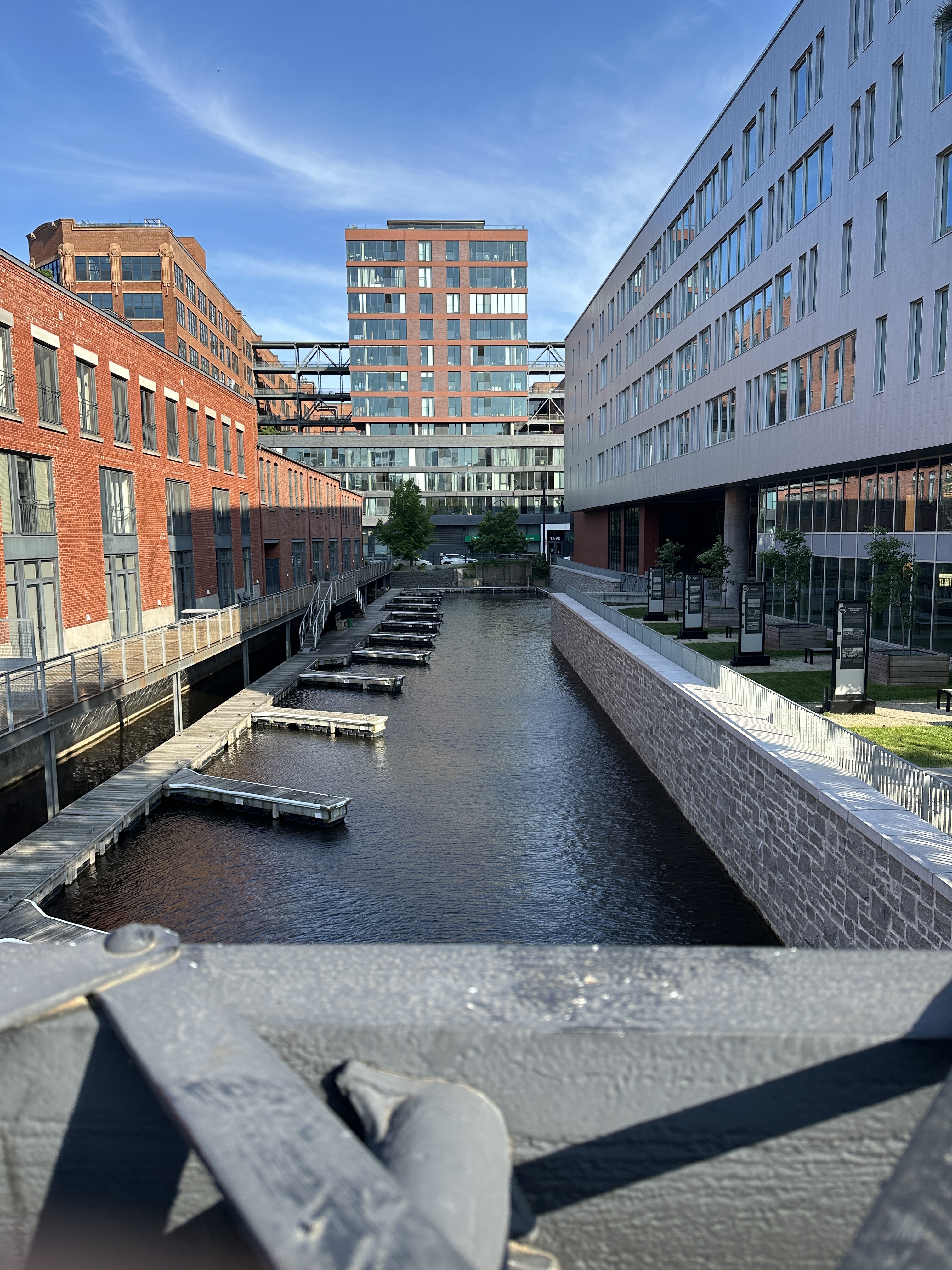 Photo 7 of the Bikemap route "Av Laurier O, Montréal to Boul St-Laurent, Montréal"