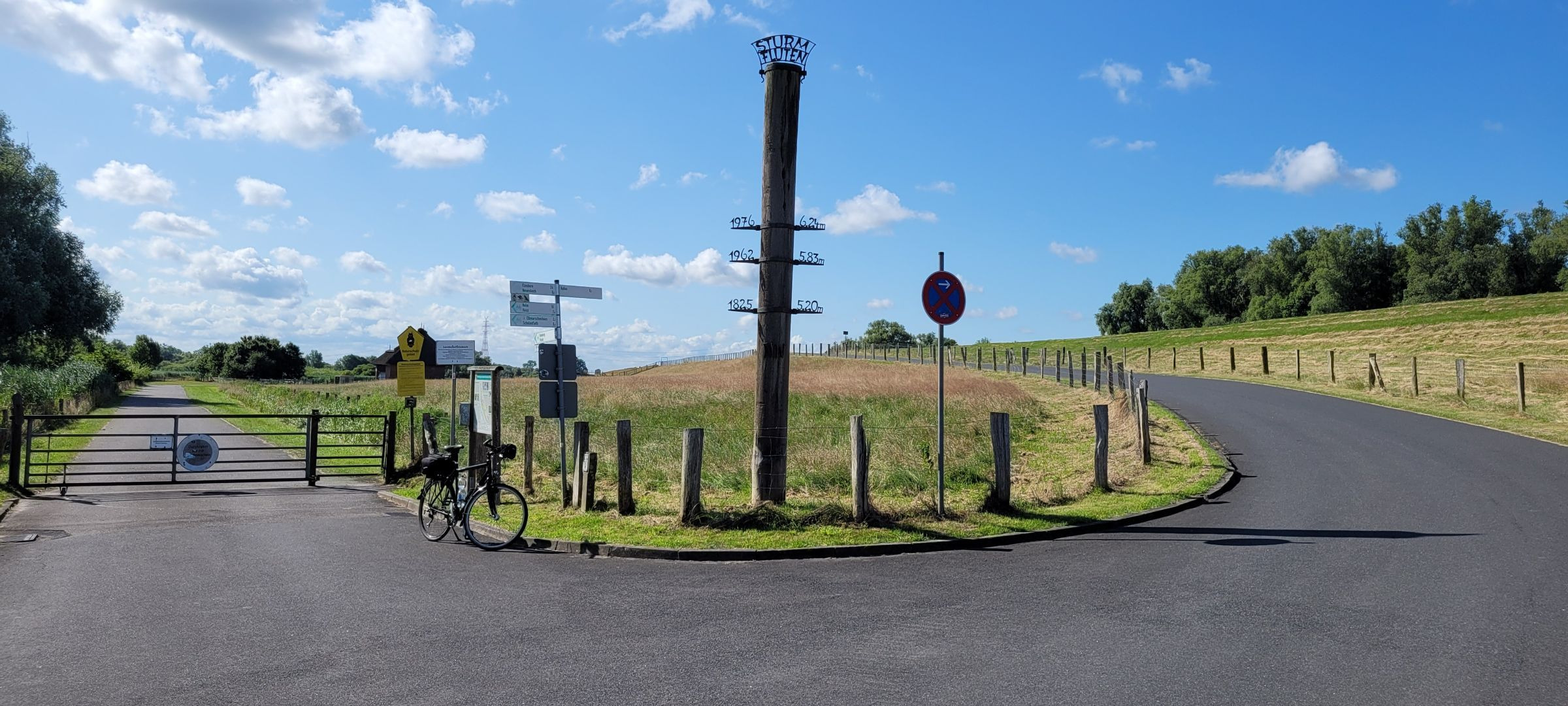 Foto 4 del percorso Bikemap "Lüheanlager / Schulau / Glückstadt / Wischhafen" Foto 4 del percorso Bikemap "Lüheanlager / Schulau / Glückstadt / Wischhafen"