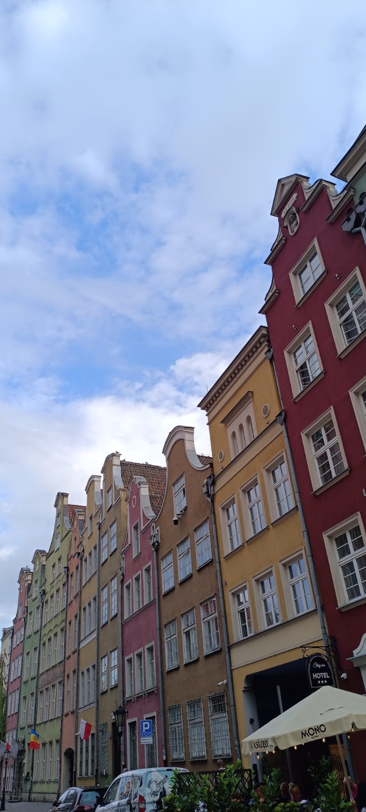 Warmser Straße nach Hinter den Gärten