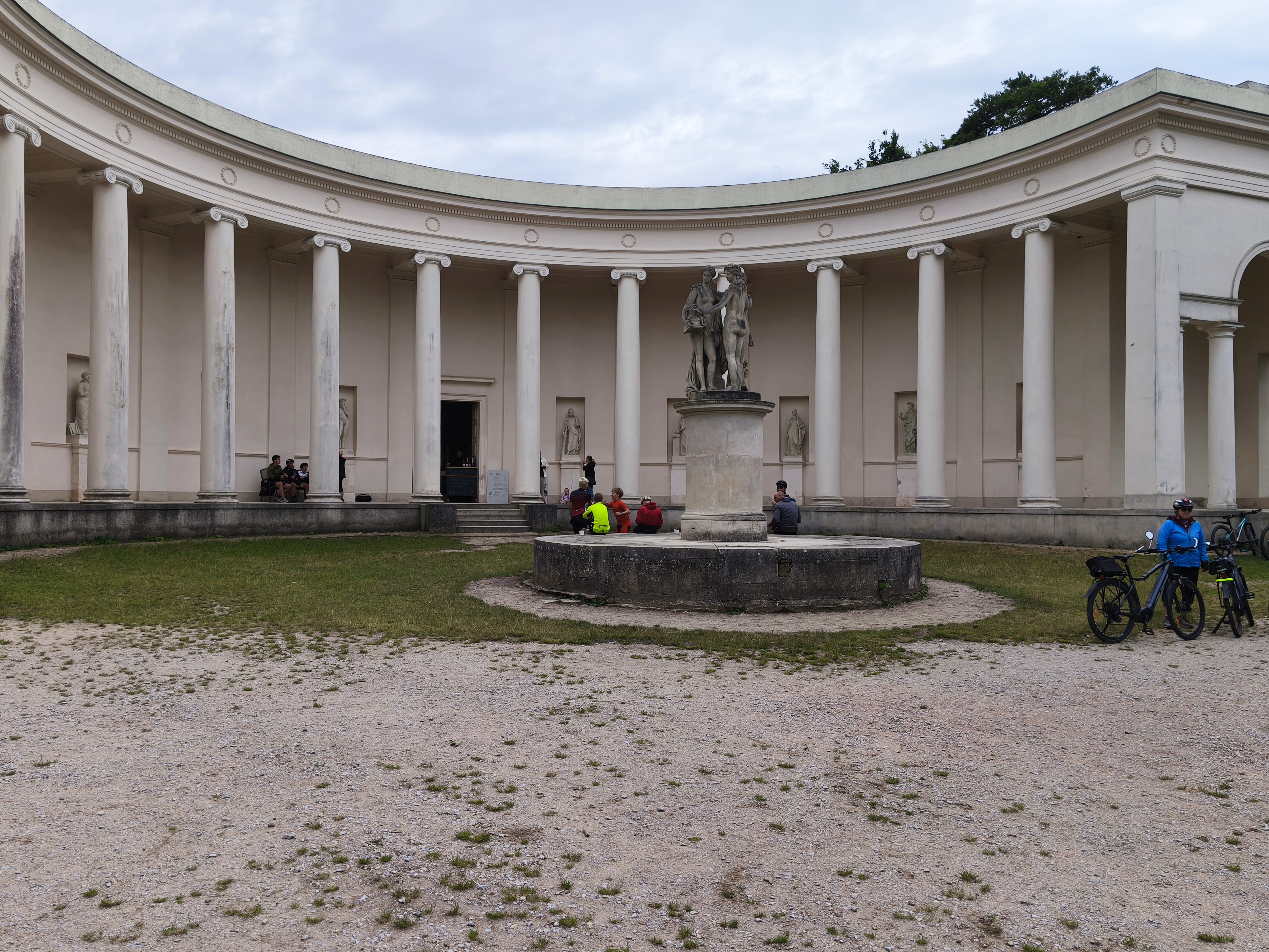 Lednice, Nejdek, Hlohovec