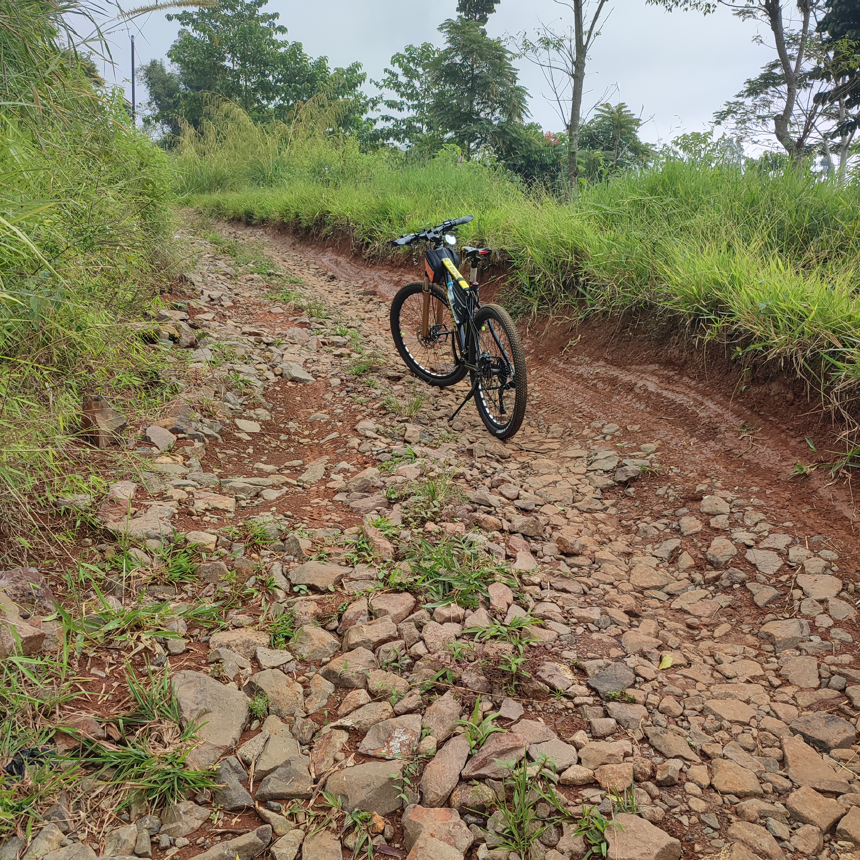 Jalan Raya Kamasan No.32, Kecamatan Banjaran to Jalan Raya Kamasan No.32, Kecamatan Banjaran