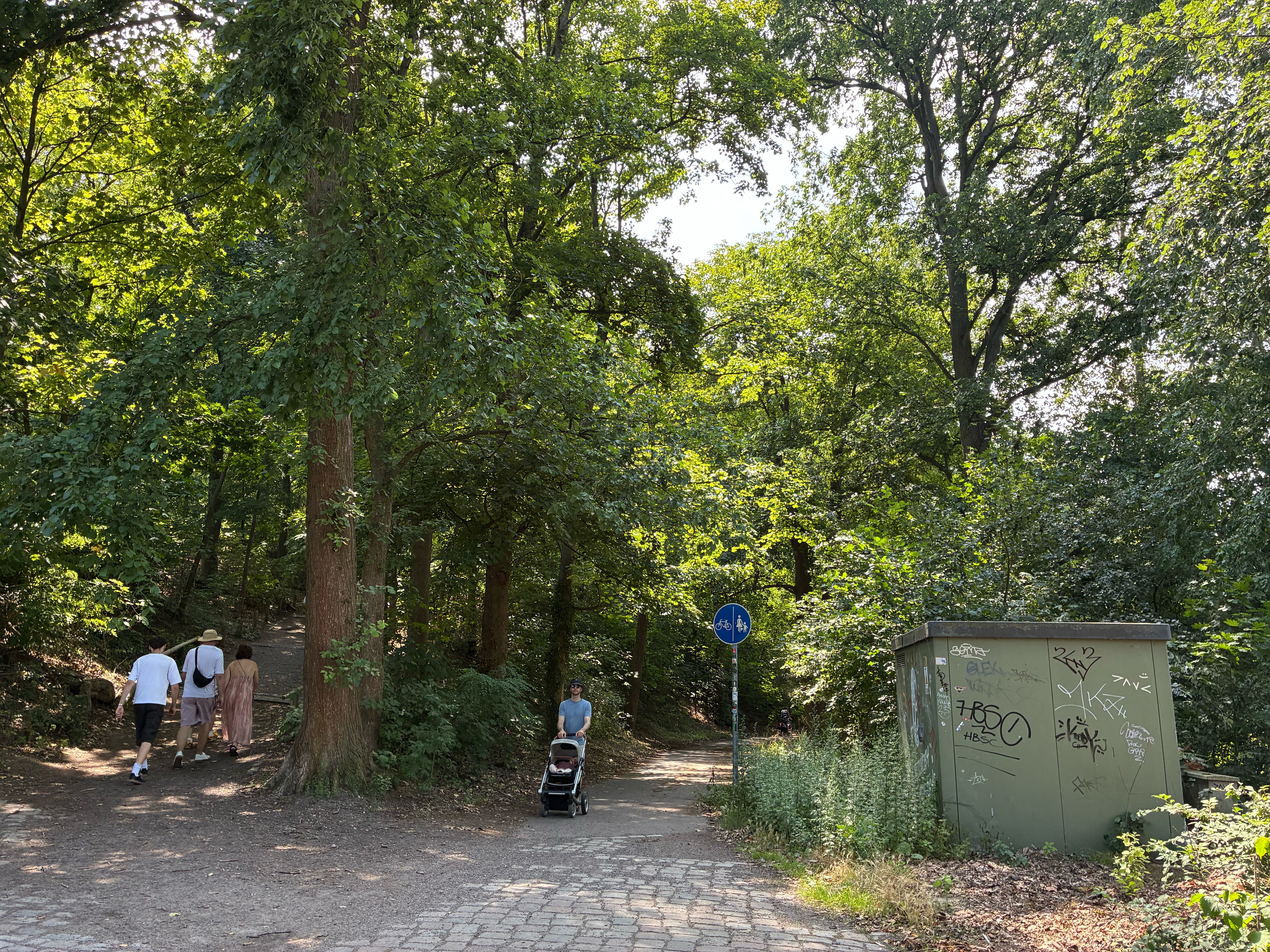 Foto 5 de la ruta de Bikemap "Behlertstraße, Potsdam to Joachimsthaler Straße, Berlin" Foto 5 de la ruta de Bikemap "Behlertstraße, Potsdam to Joachimsthaler Straße, Berlin"