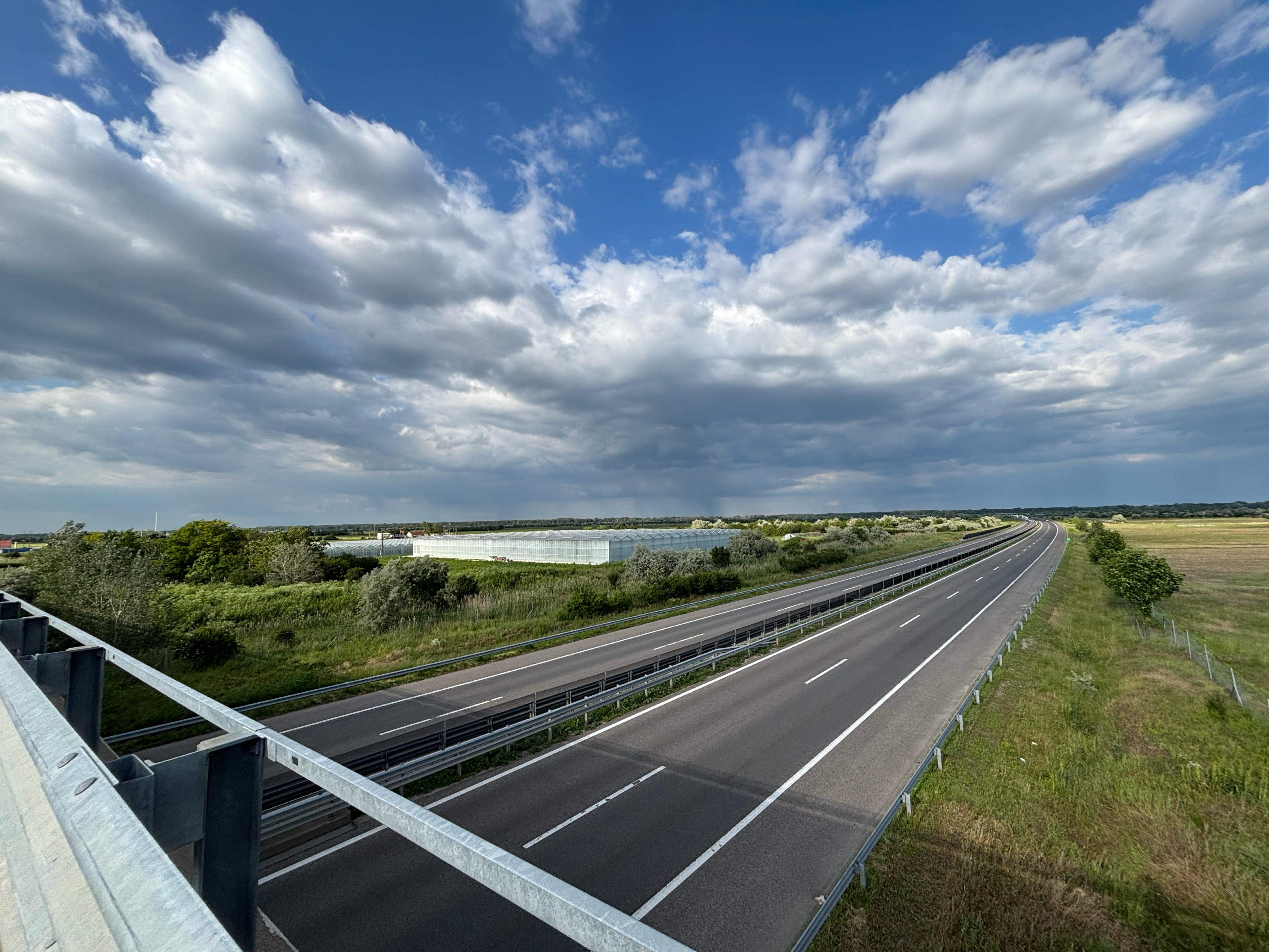 Photo 3 de l’itinéraire Bikemap « Hétköznapi tápéi kanyar szélben » Photo 3 de l’itinéraire Bikemap « Hétköznapi tápéi kanyar szélben »