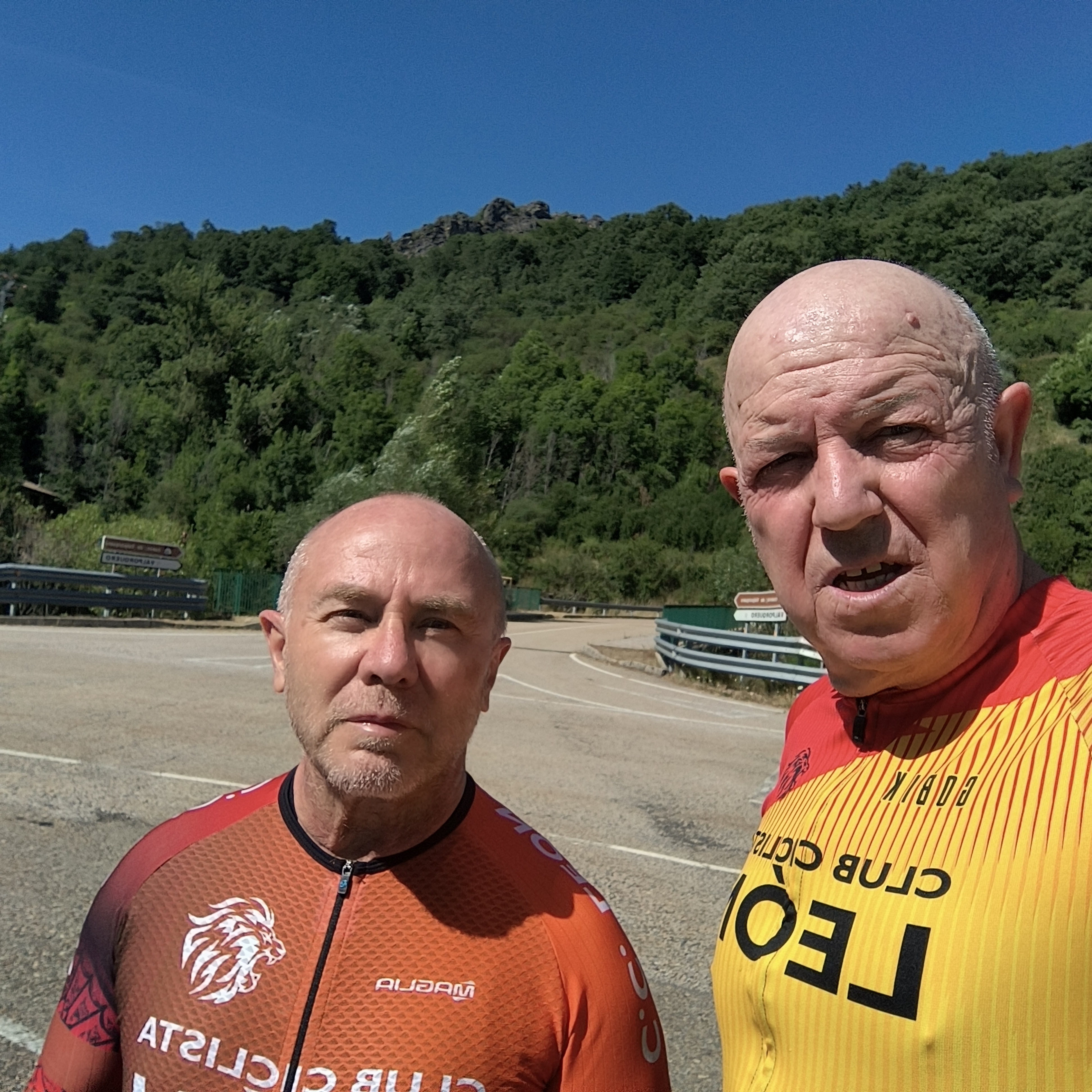 81 km. Le贸n, Felm铆n, Le贸n.