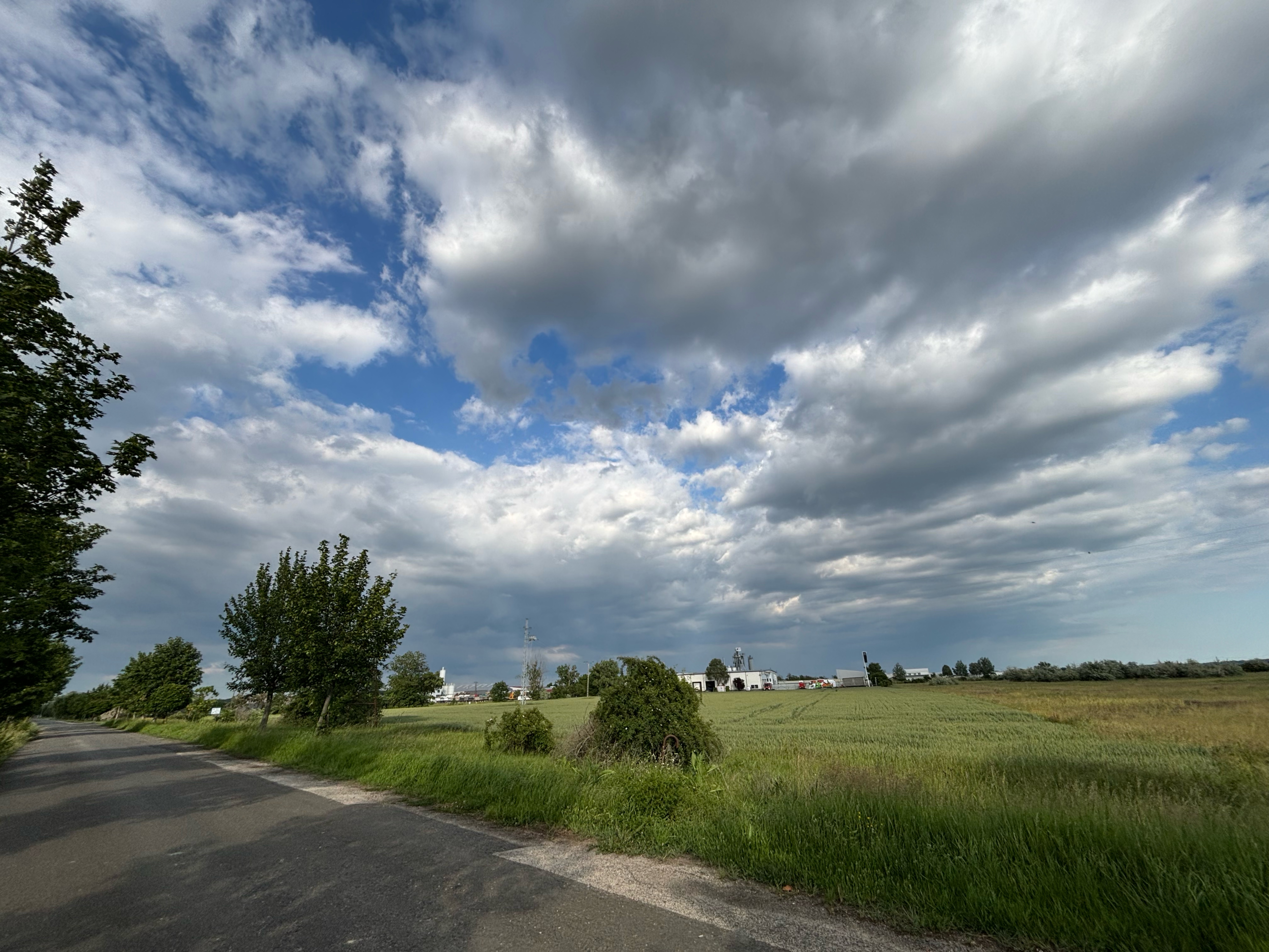 Photo 4 de l’itinéraire Bikemap « Hétköznapi tápéi kanyar szélben » Photo 4 de l’itinéraire Bikemap « Hétköznapi tápéi kanyar szélben »