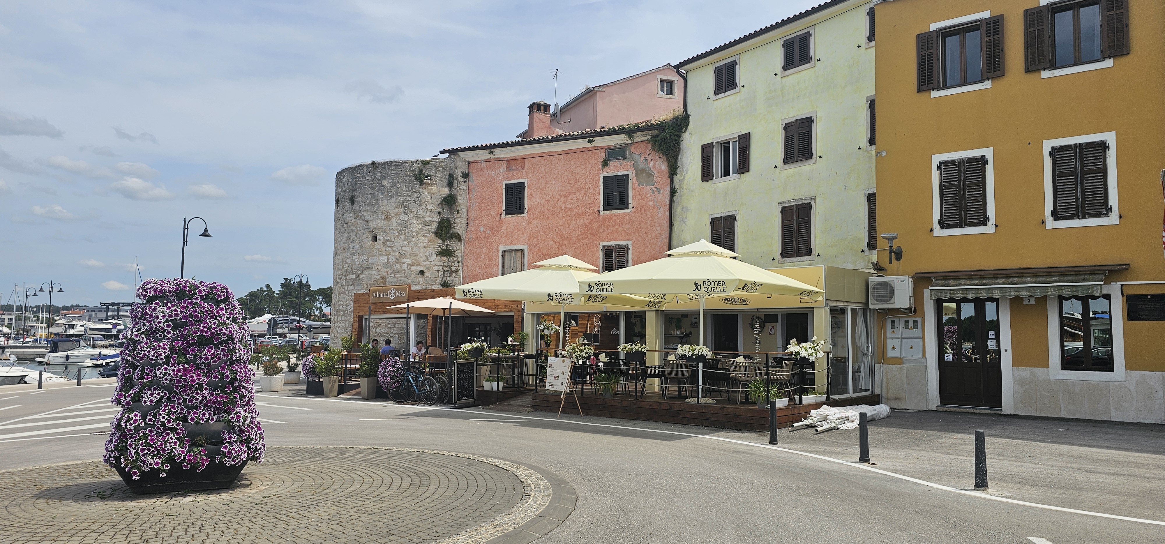 Via Arrigo Boito - Obala