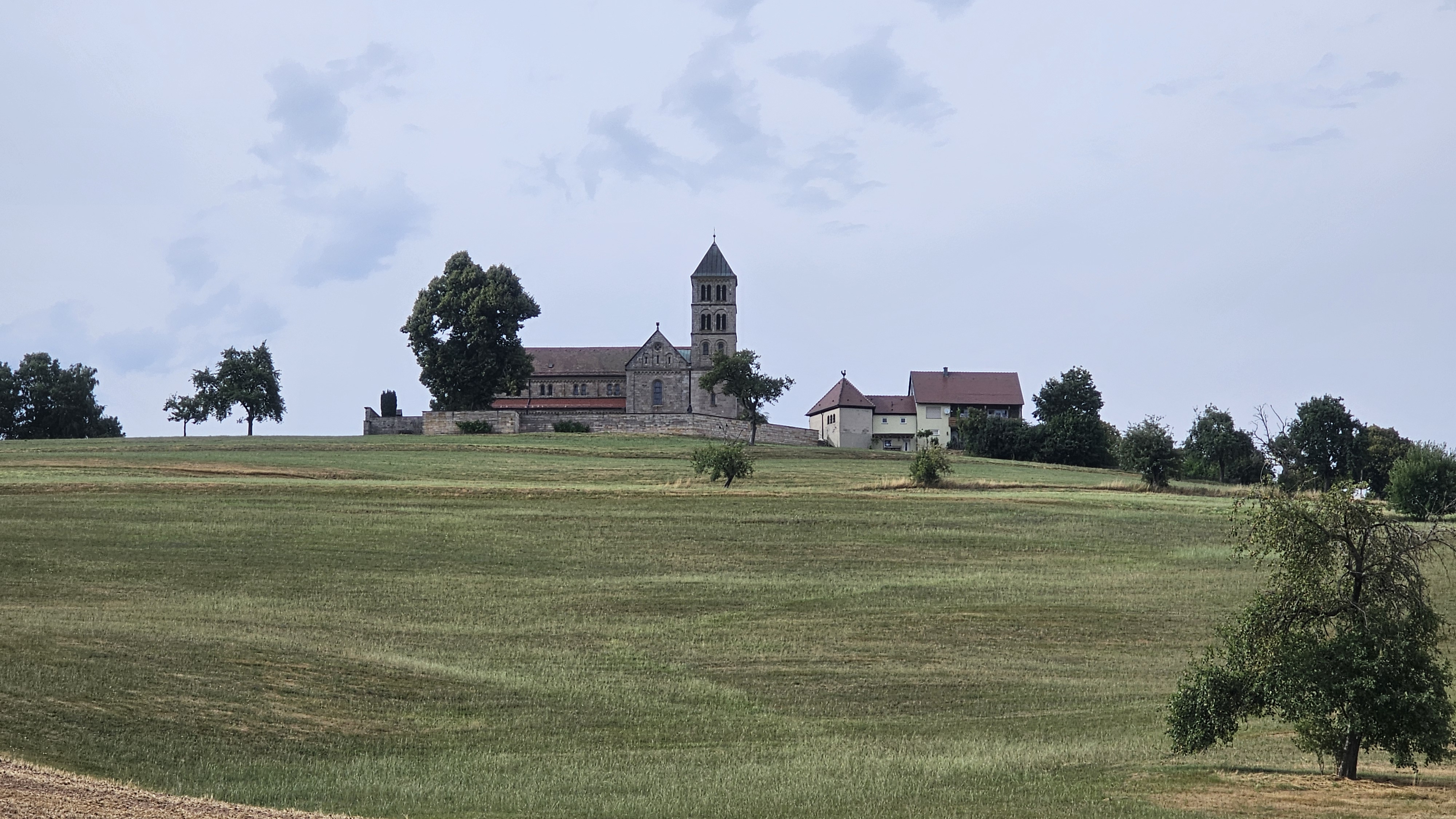 Veilchenweg nach Im Bergfeld