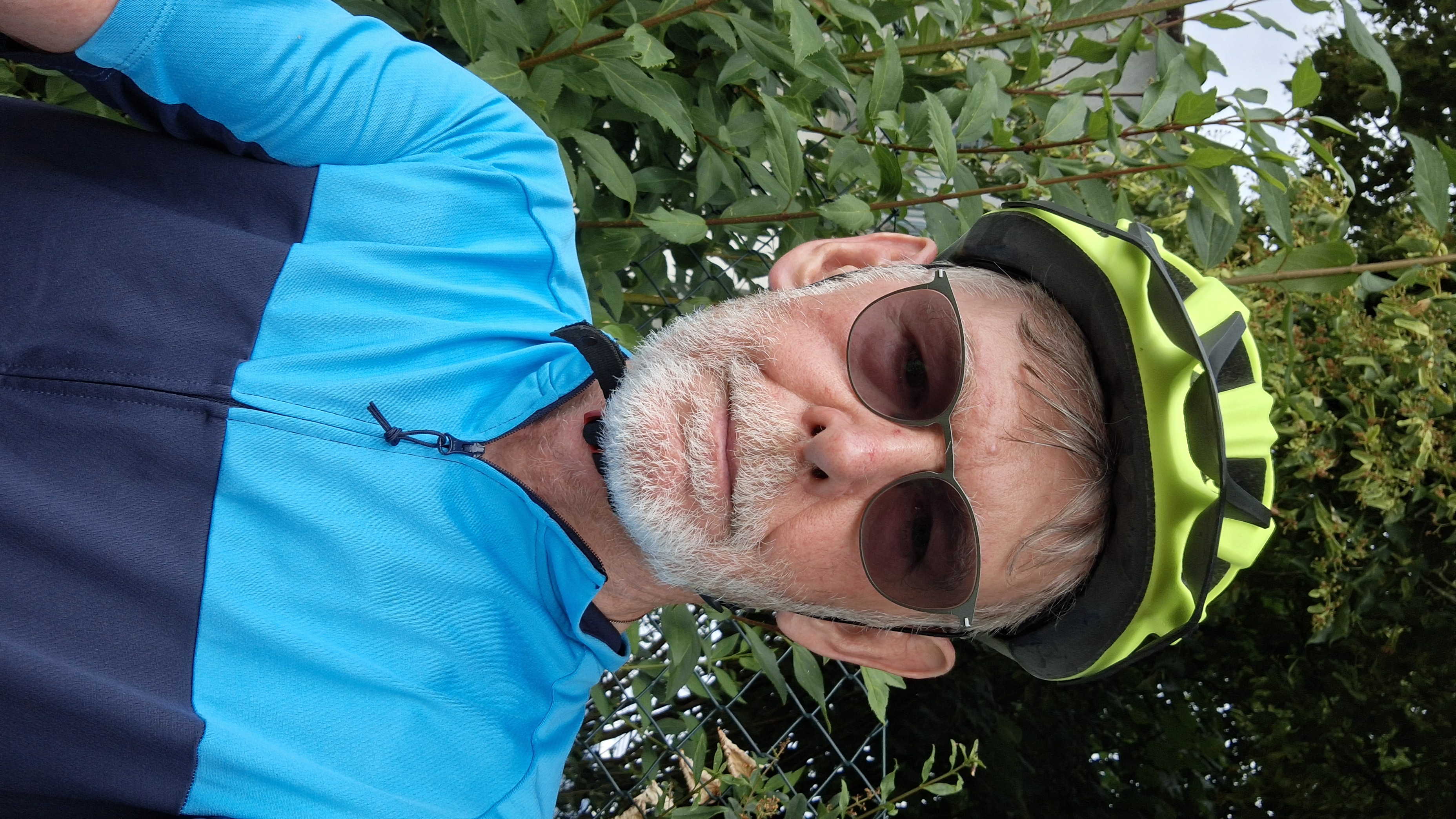 Niederurseler Landstraße 154/156 to Niederurseler Landstraße 154/156