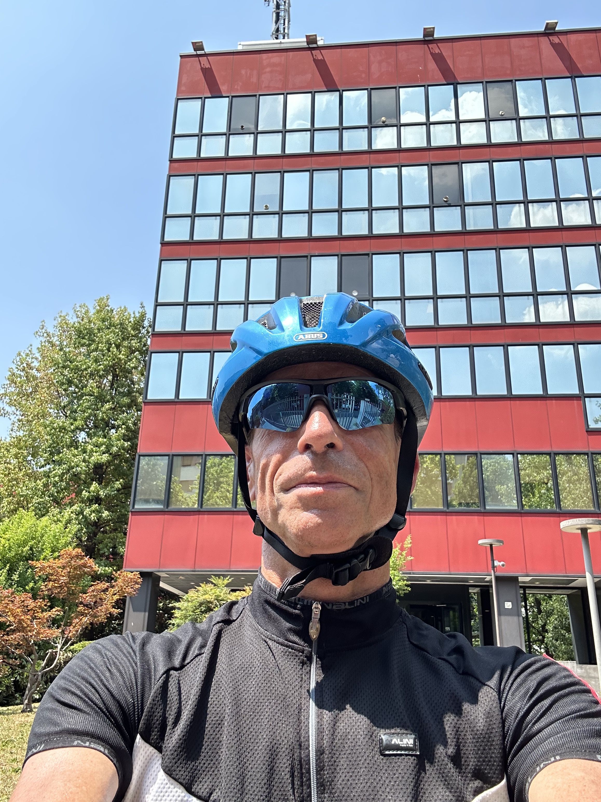 Photo 8 of the Bikemap route "Via Giovanni Macchi, Varese naar Via Valtellina, Milaan"