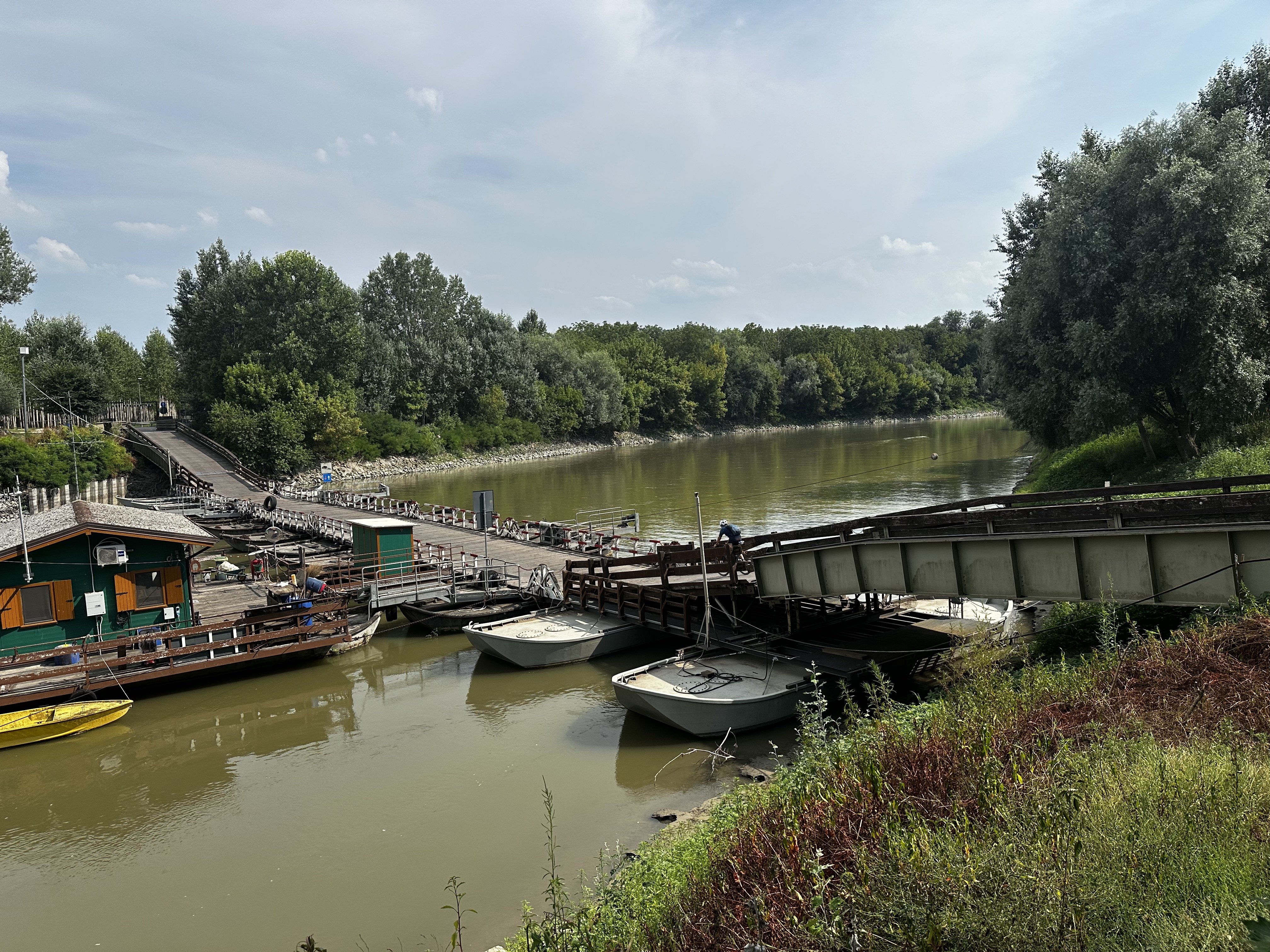 Photo 7 de l’itinéraire Bikemap « Piazza Don Eugenio Leoni, Mantua nach Piazza Giuseppe Garibaldi, Dosolo » Photo 7 de l’itinéraire Bikemap « Piazza Don Eugenio Leoni, Mantua nach Piazza Giuseppe Garibaldi, Dosolo »