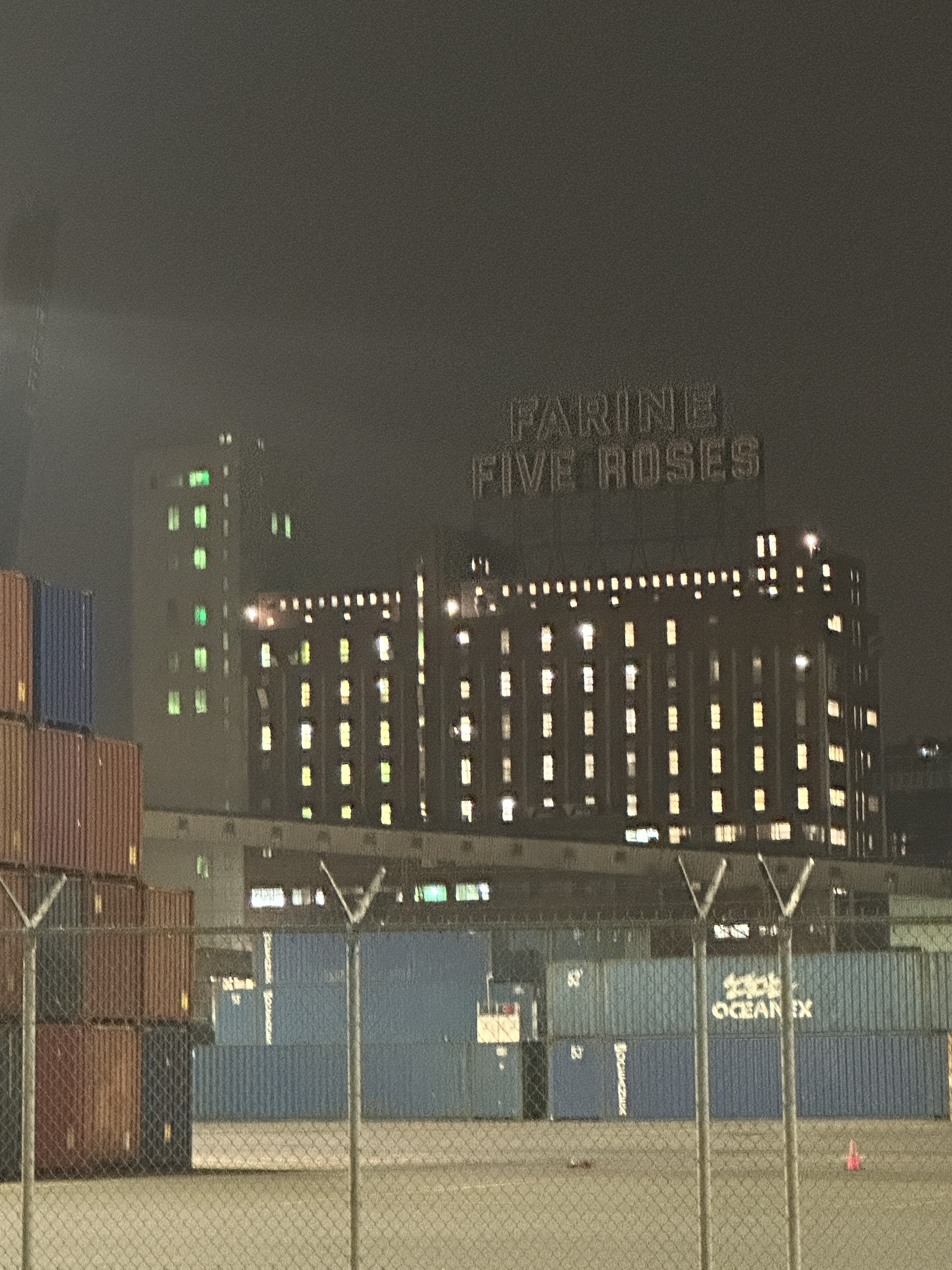 Photo 7 of the Bikemap route "Autoroute 10 W, Montréal to Av Mont-Royal E, Montréal"