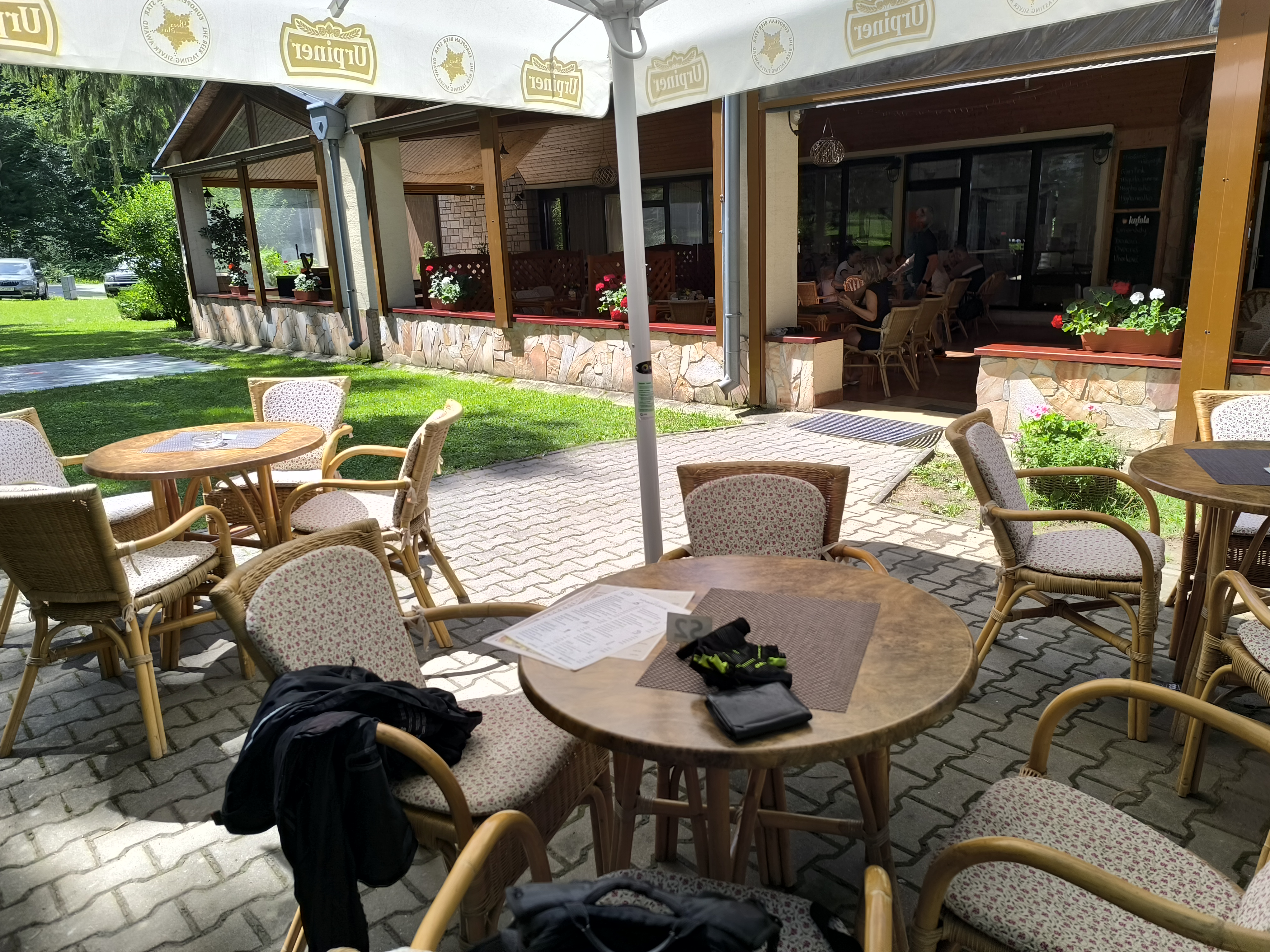 Z Handlovej lesnou cestou do reštaurácie Púšť pri Prievidzi