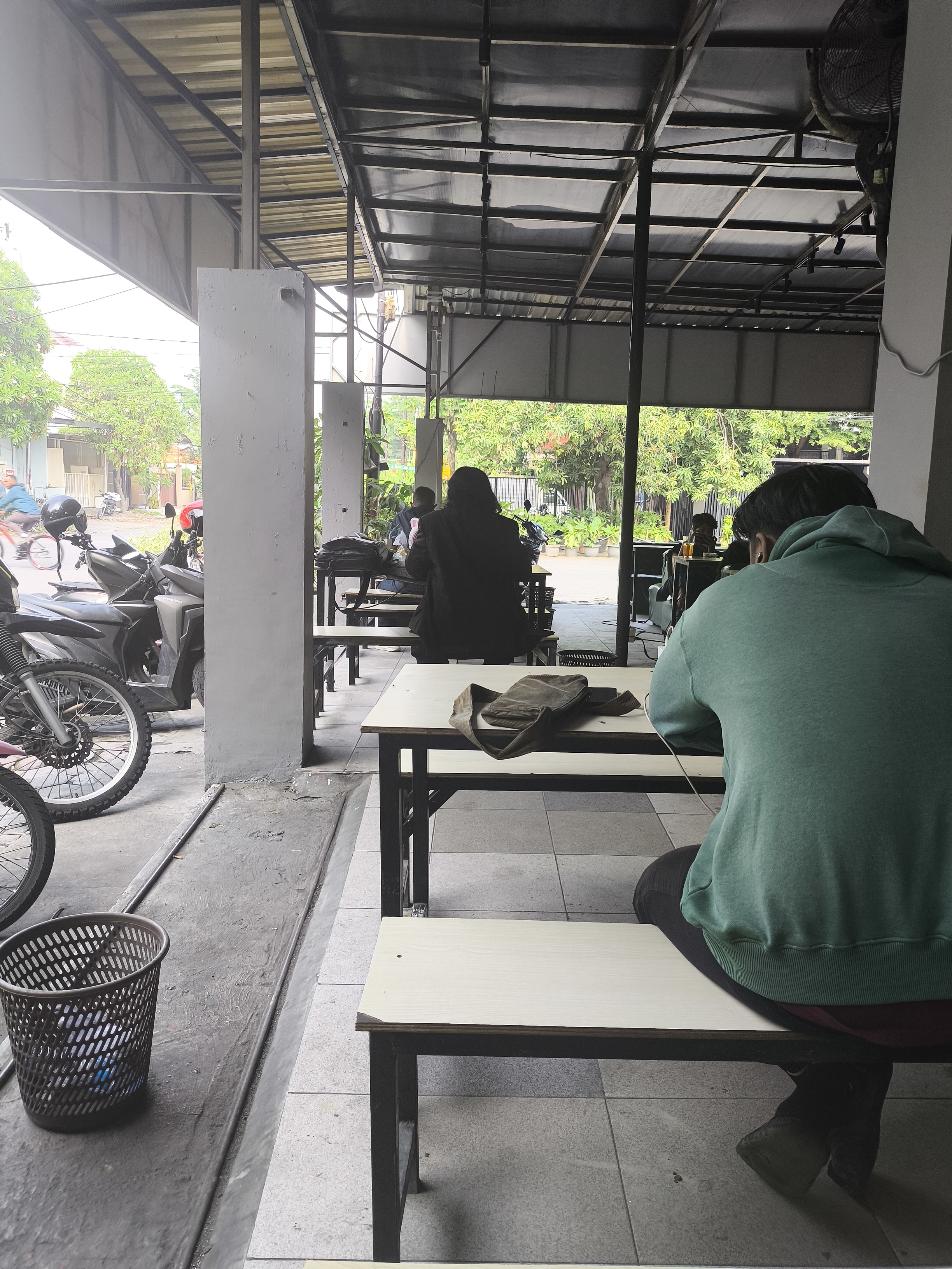 jumat 28-02-2025