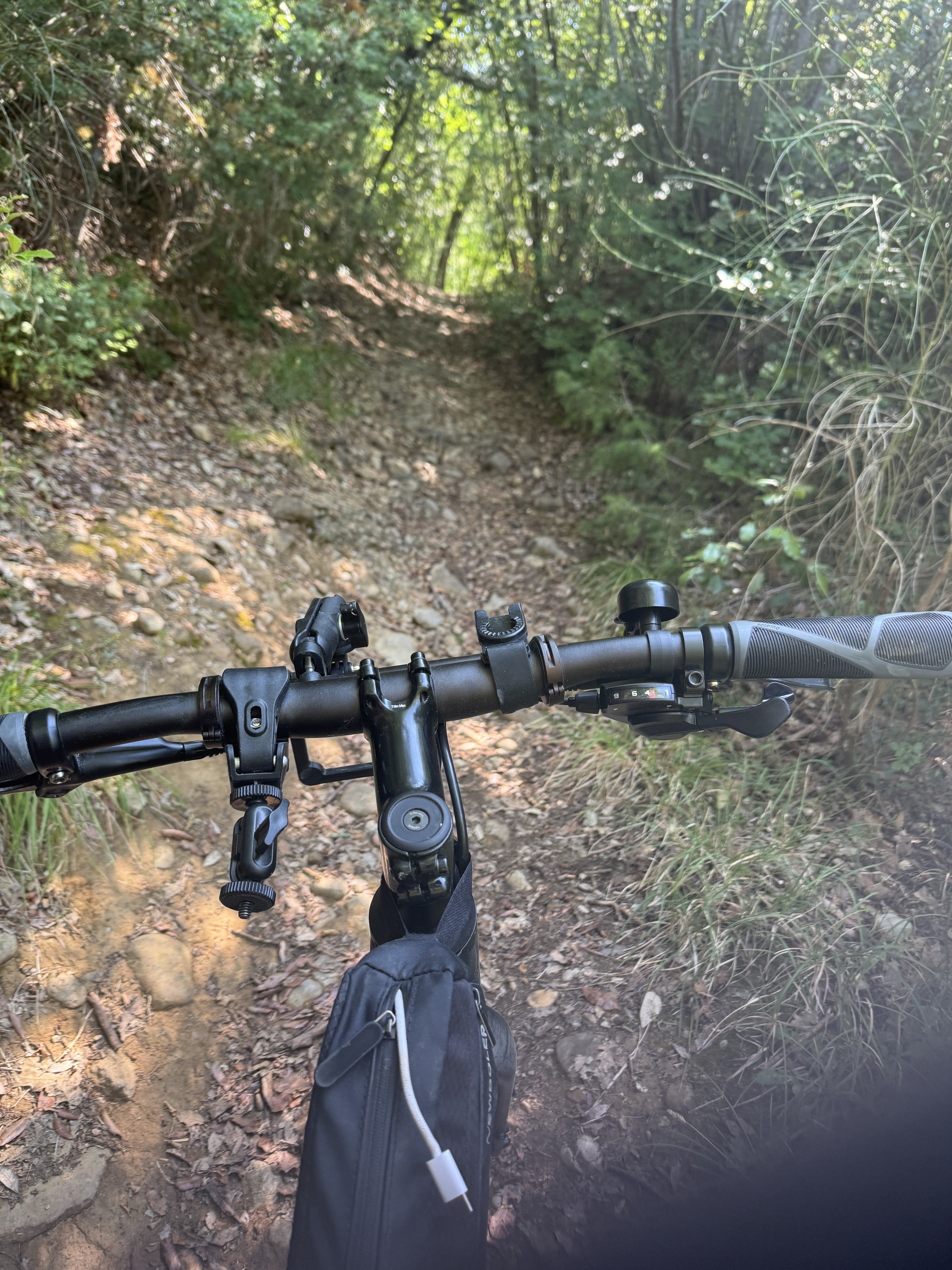 피엔자에서 Piazza Europa, 몬테퓰차오까지