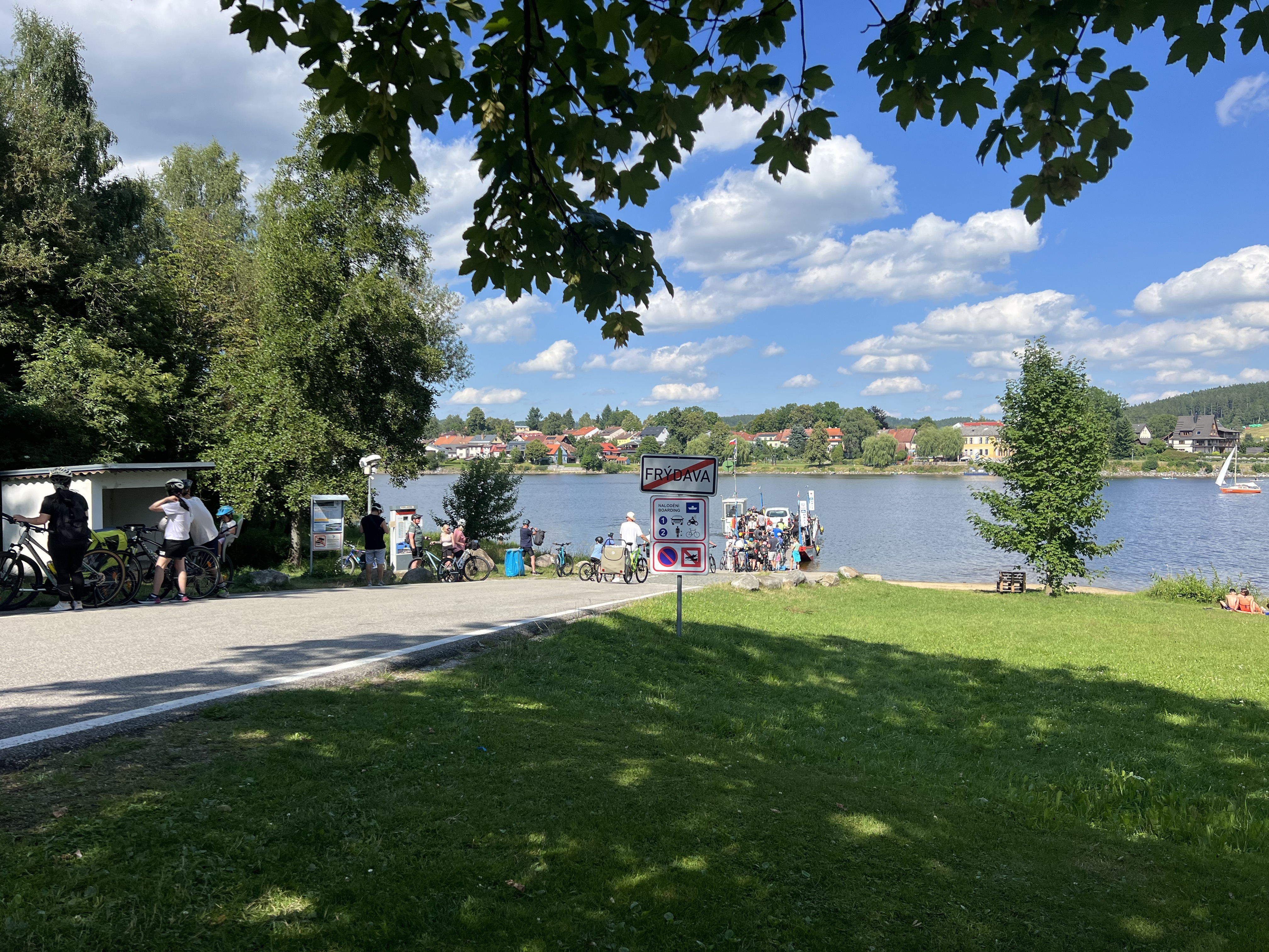 19.7.Horni Vltavice-Lenora-Stozec-Nova Pec Lionel-Vyssi brod 4,56hod-17,5km/hod-65,9max-