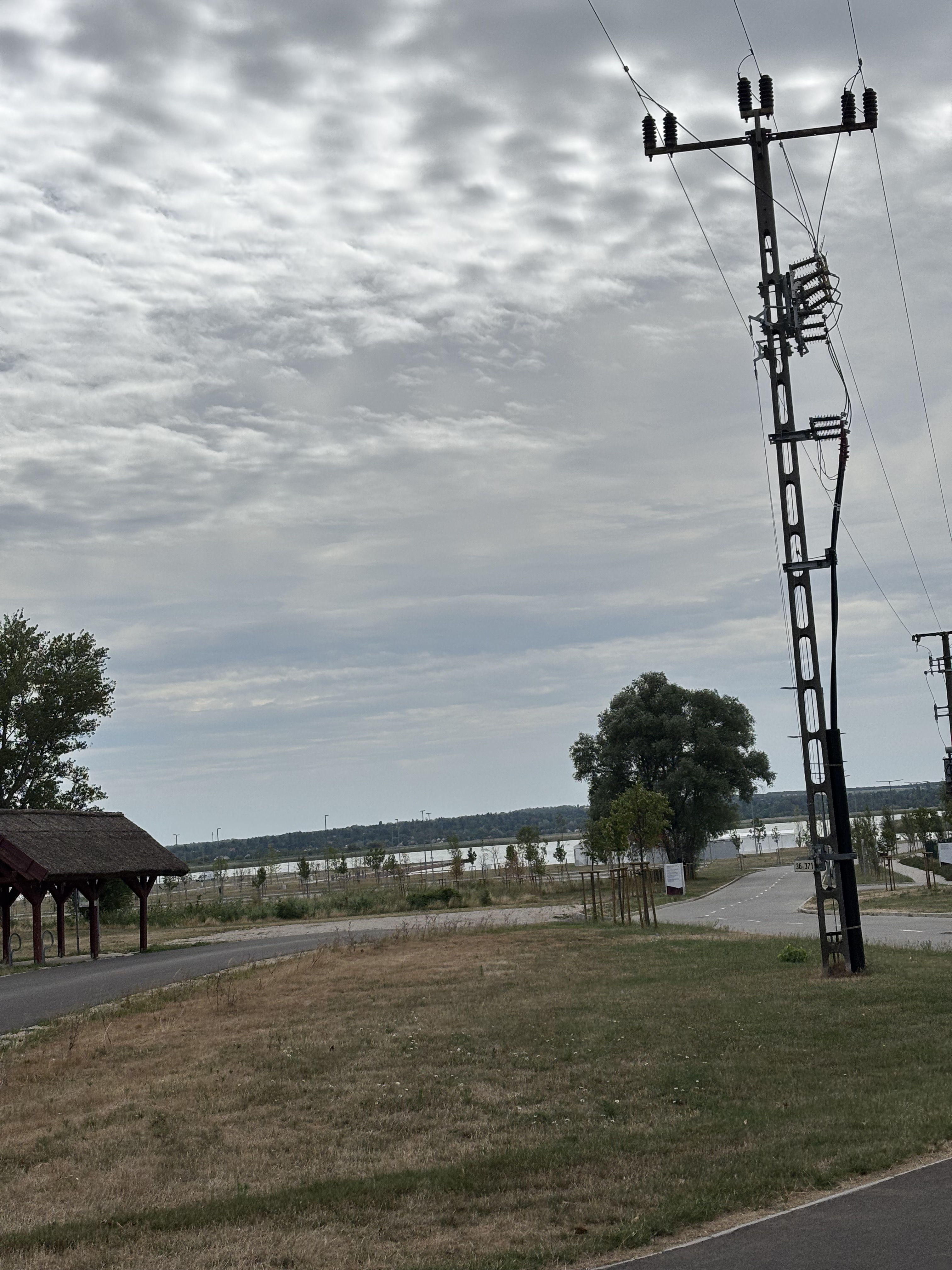 Foto 7 der Bikemap-Route "Balatoni út, Gárdony to Chernel István utca, Gárdony" Foto 7 der Bikemap-Route "Balatoni út, Gárdony to Chernel István utca, Gárdony"