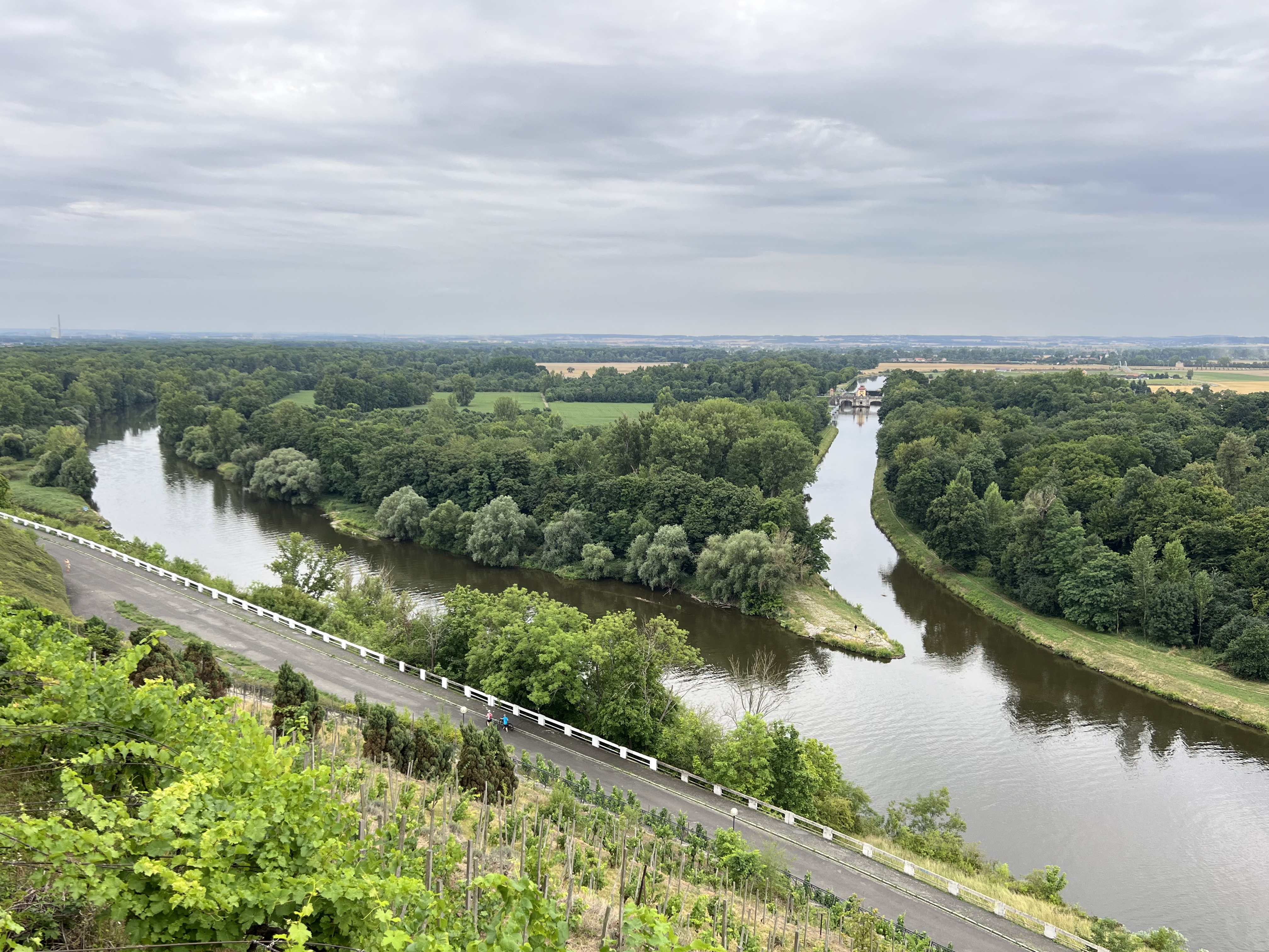 Foto 6 de la ruta de Bikemap "24.7-Praha 7-Mělník-3:11hod-17,4km/hod-48max-56km" Foto 6 de la ruta de Bikemap "24.7-Praha 7-Mělník-3:11hod-17,4km/hod-48max-56km"