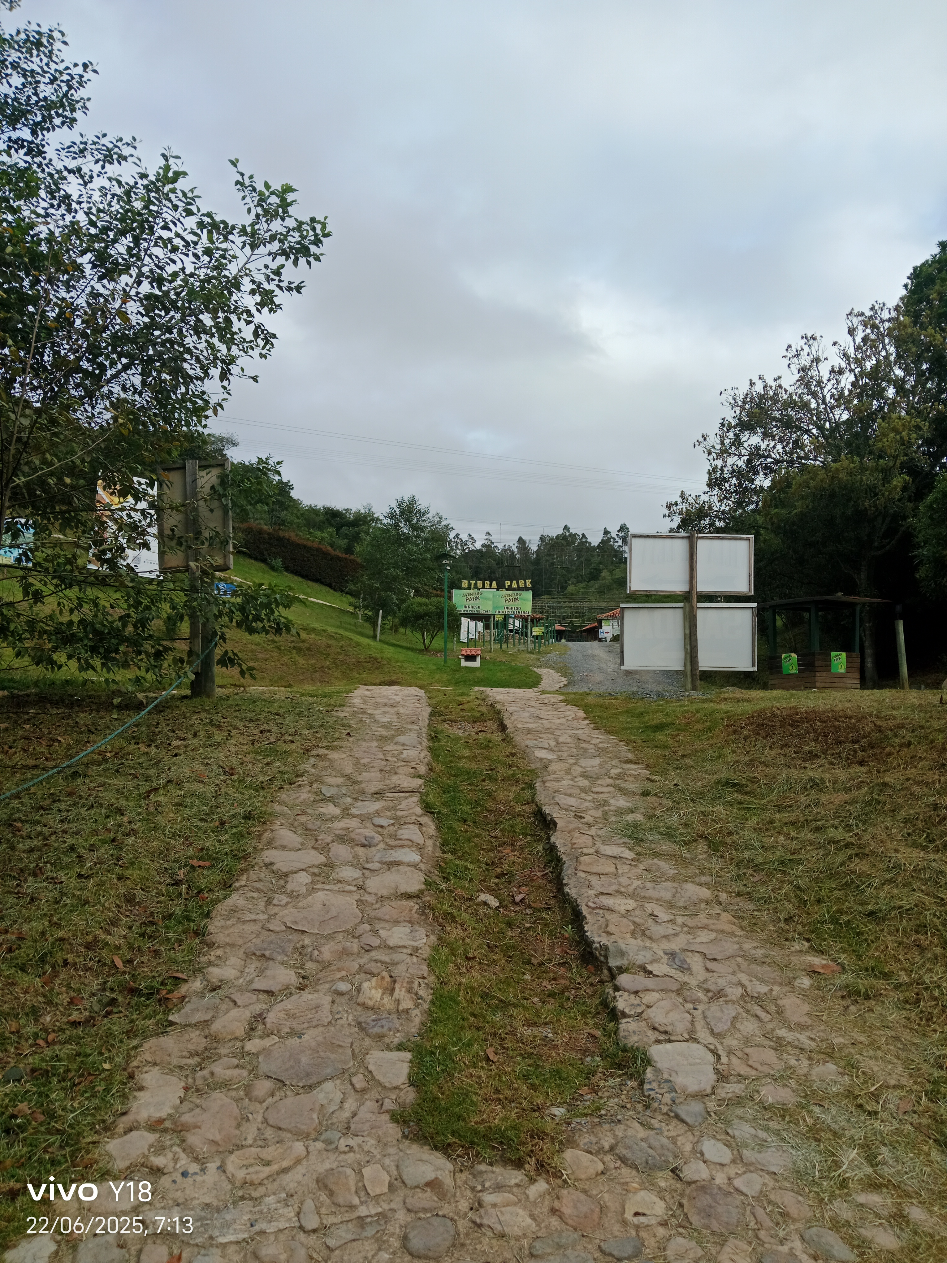 De Vía Sin Nombre a Aventura Park