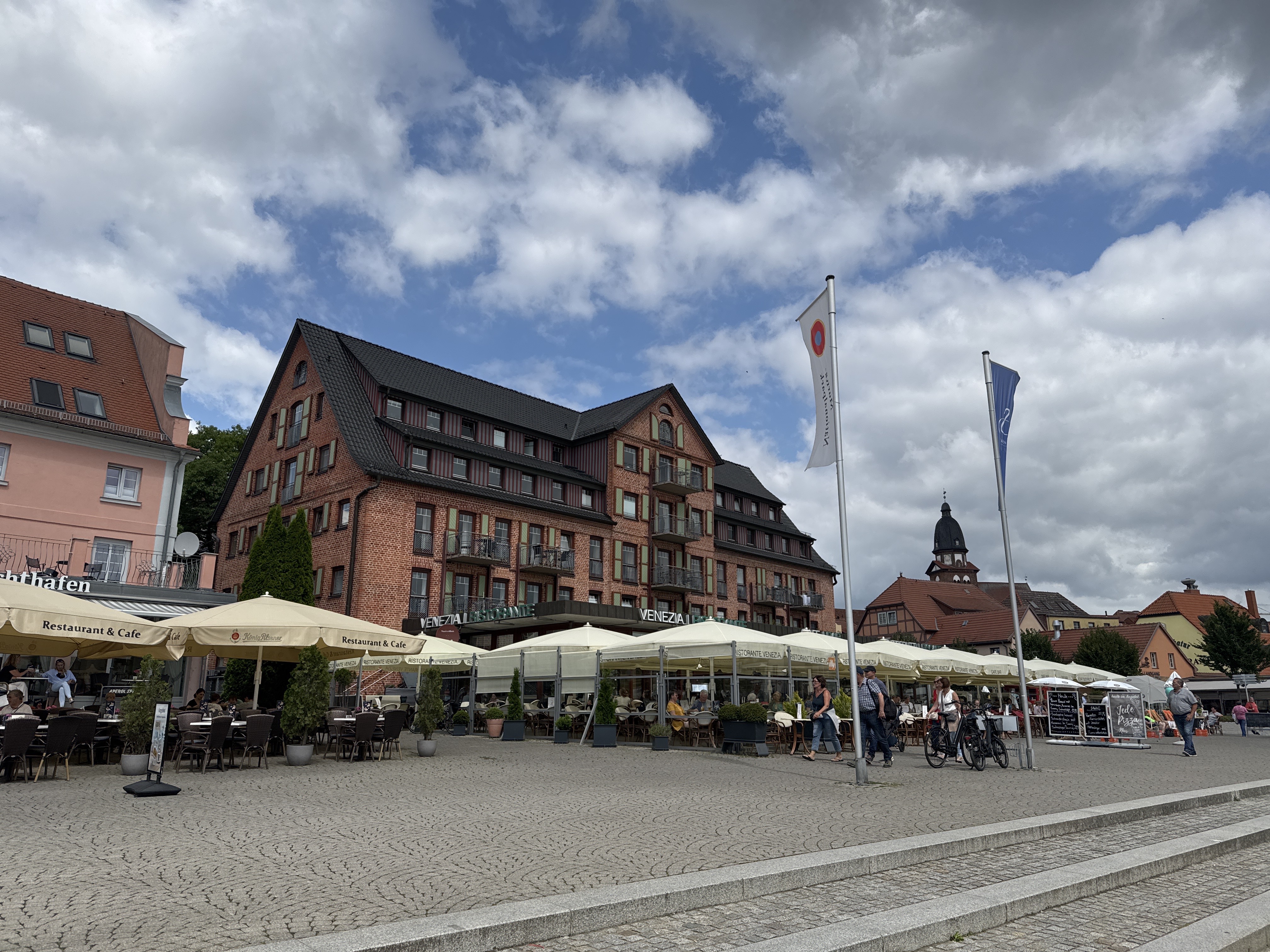 Foto 4 del percorso Bikemap "Schloßstraße, Klink nach Schloßstraße, Klink" Foto 4 del percorso Bikemap "Schloßstraße, Klink nach Schloßstraße, Klink"