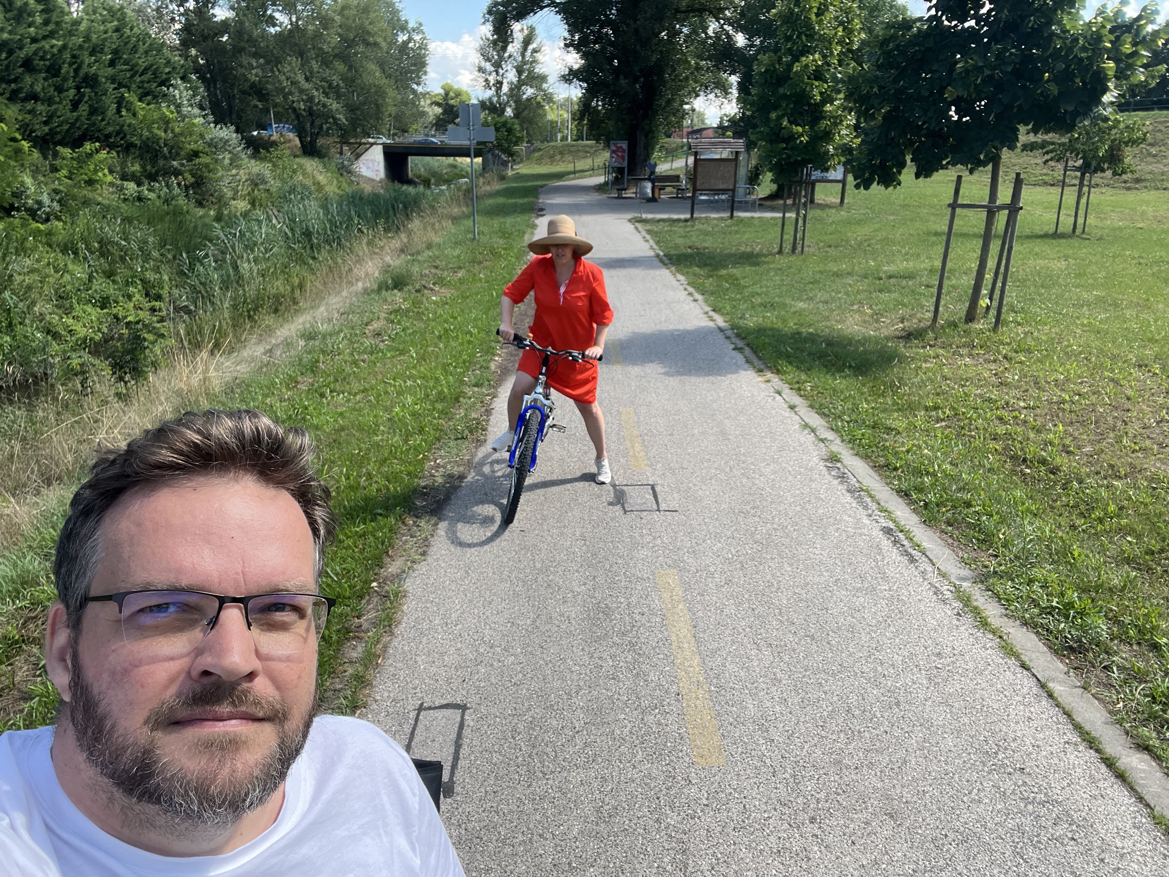 Magyary Zoltán utca, Tatabánya - Tópart sétány, Tata