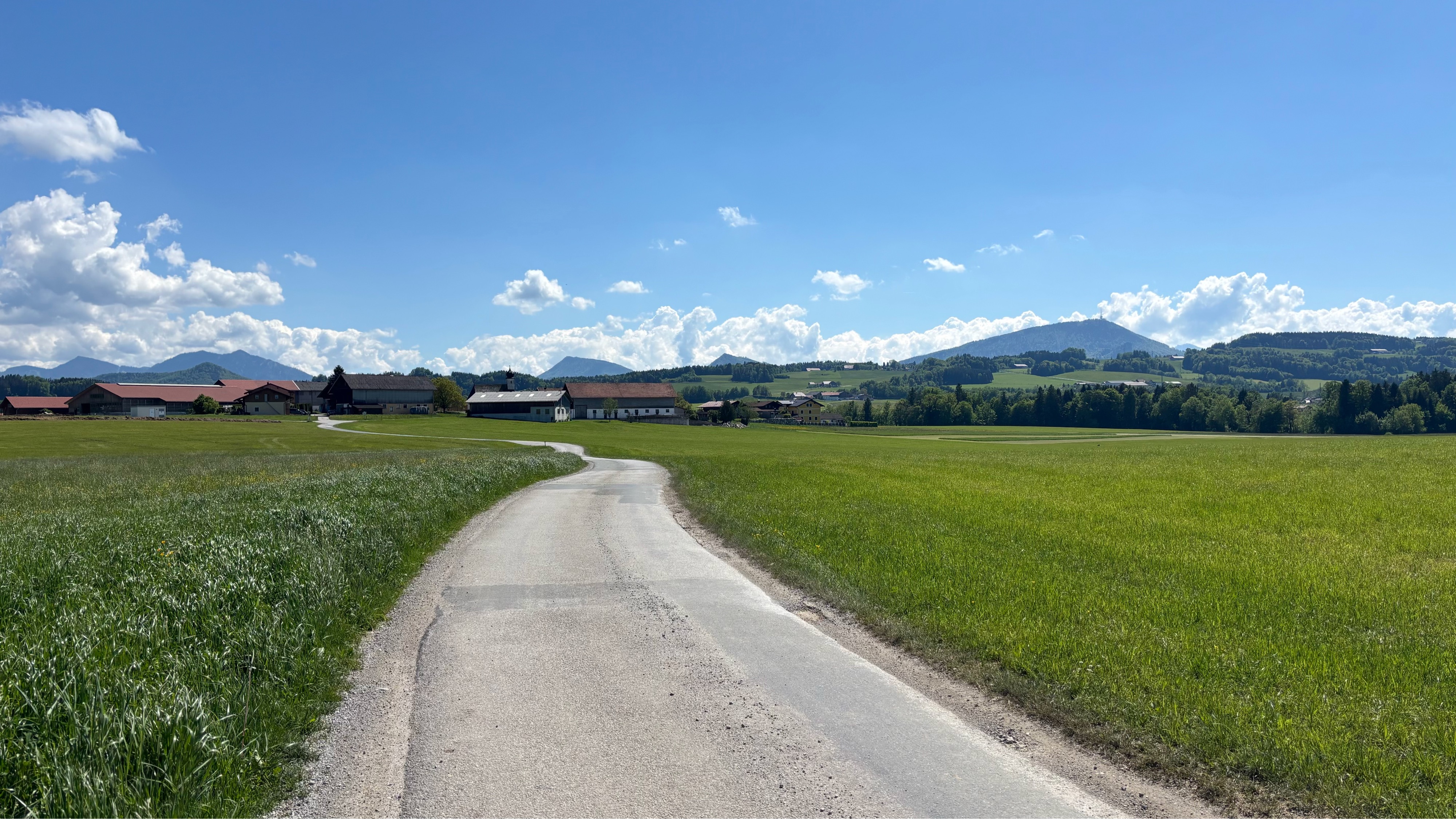 Salzburg - Henndorf - Steindorf - Friedburg - Lochen - Mattsee - Elixhausen - Salzburg
