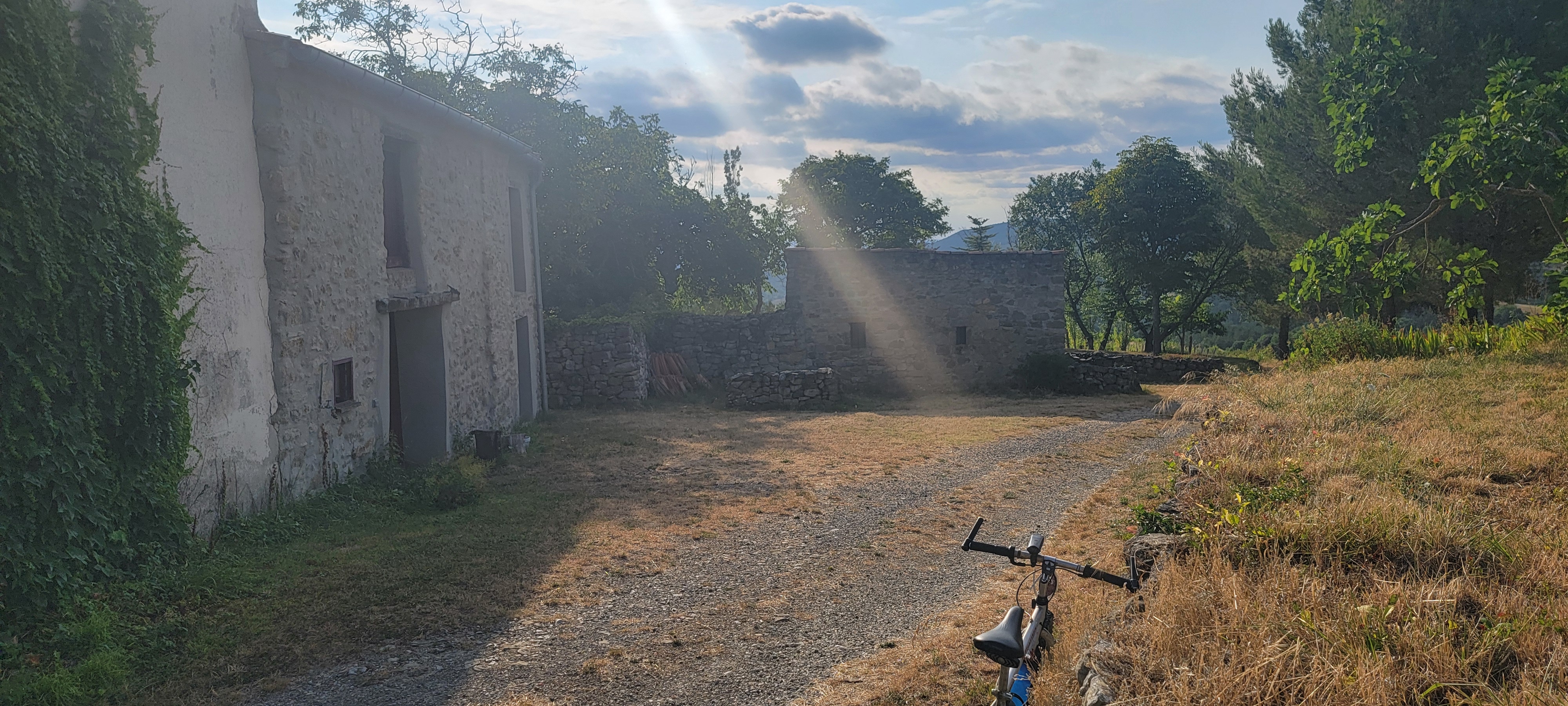 Route de la Tuilerie to La Tuilerie