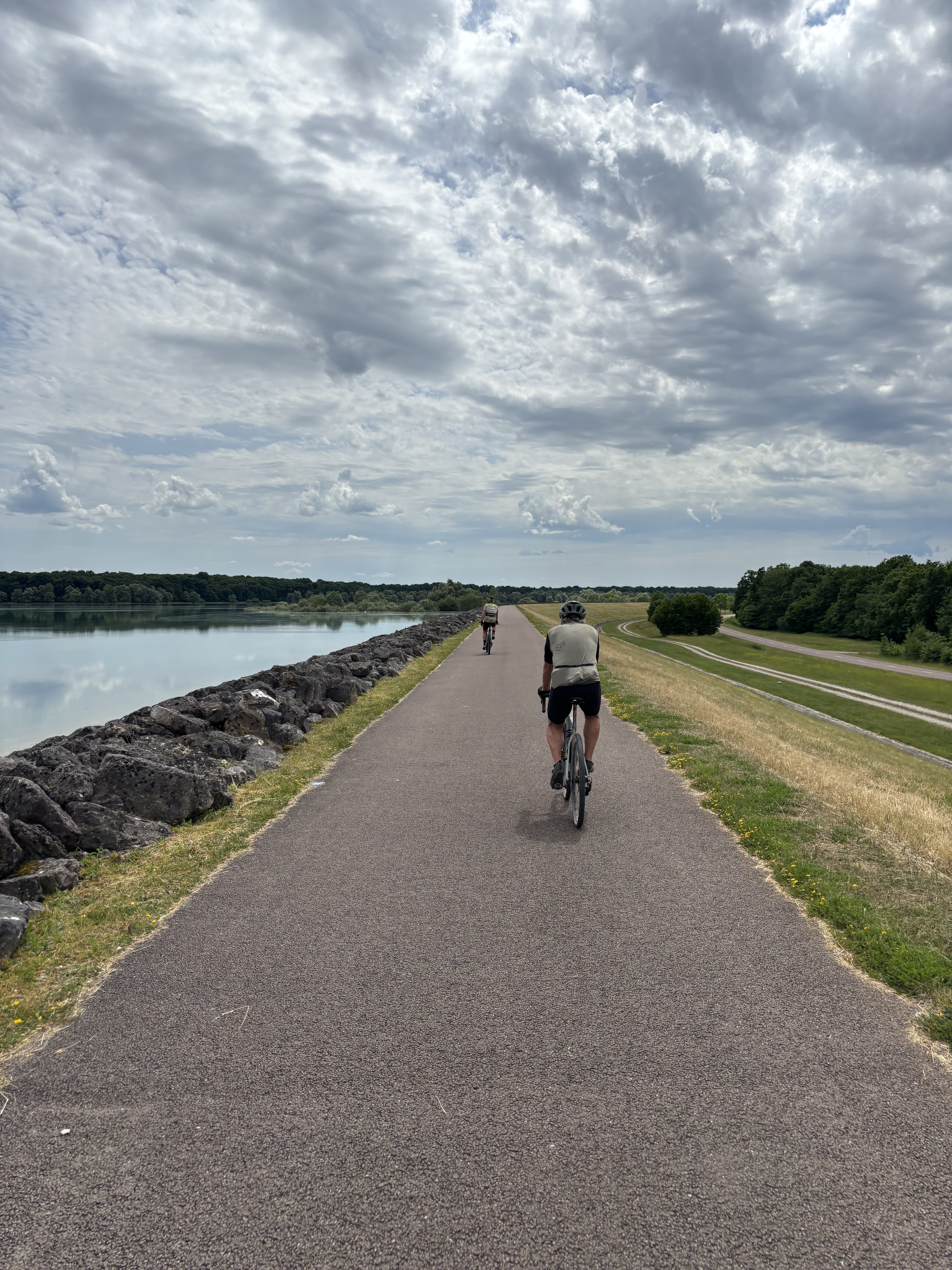 48.364, 4.334 naar 48.255, 4.269