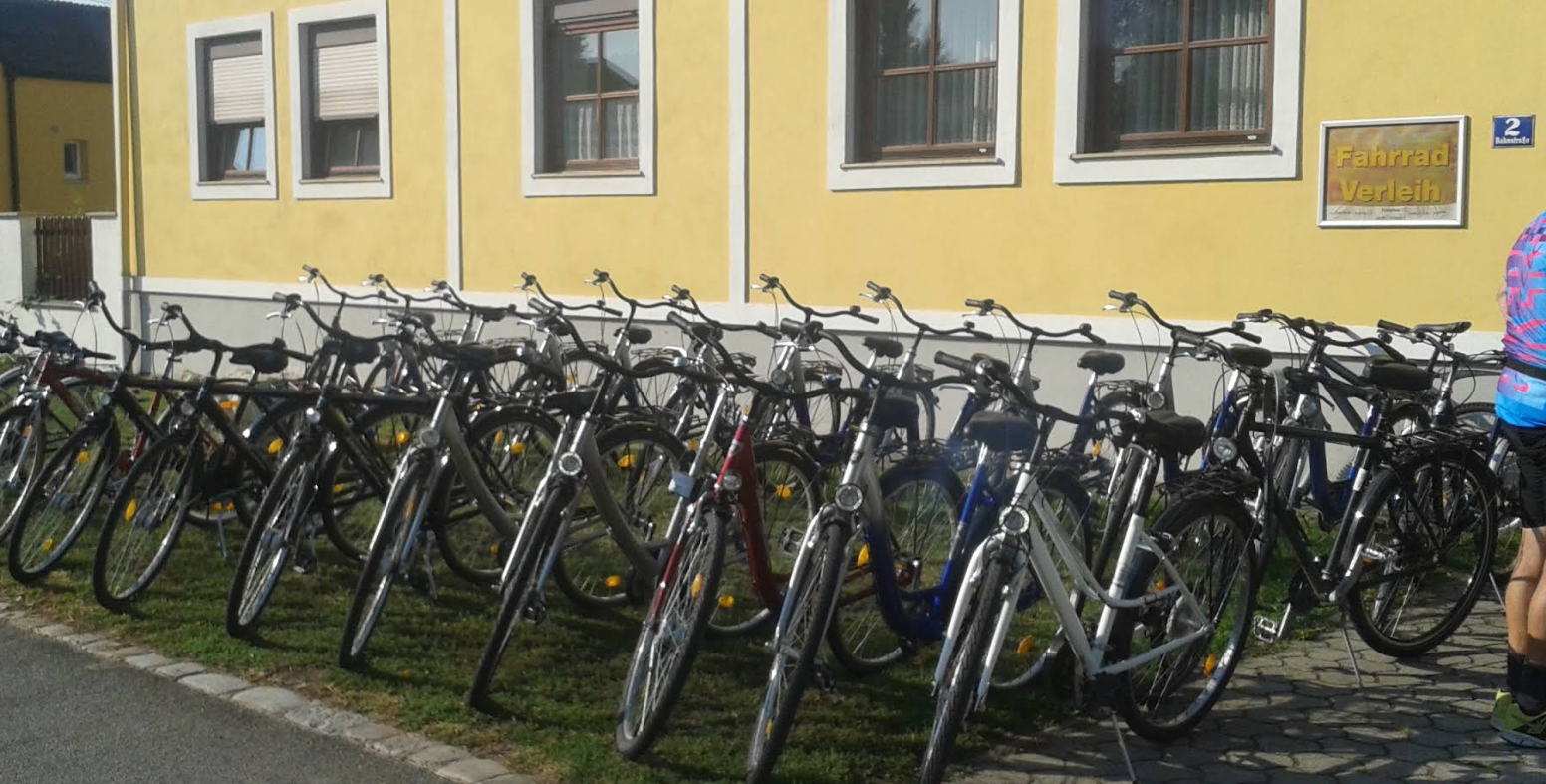 Winden/Bhf bis Weiden am See, Segelschule