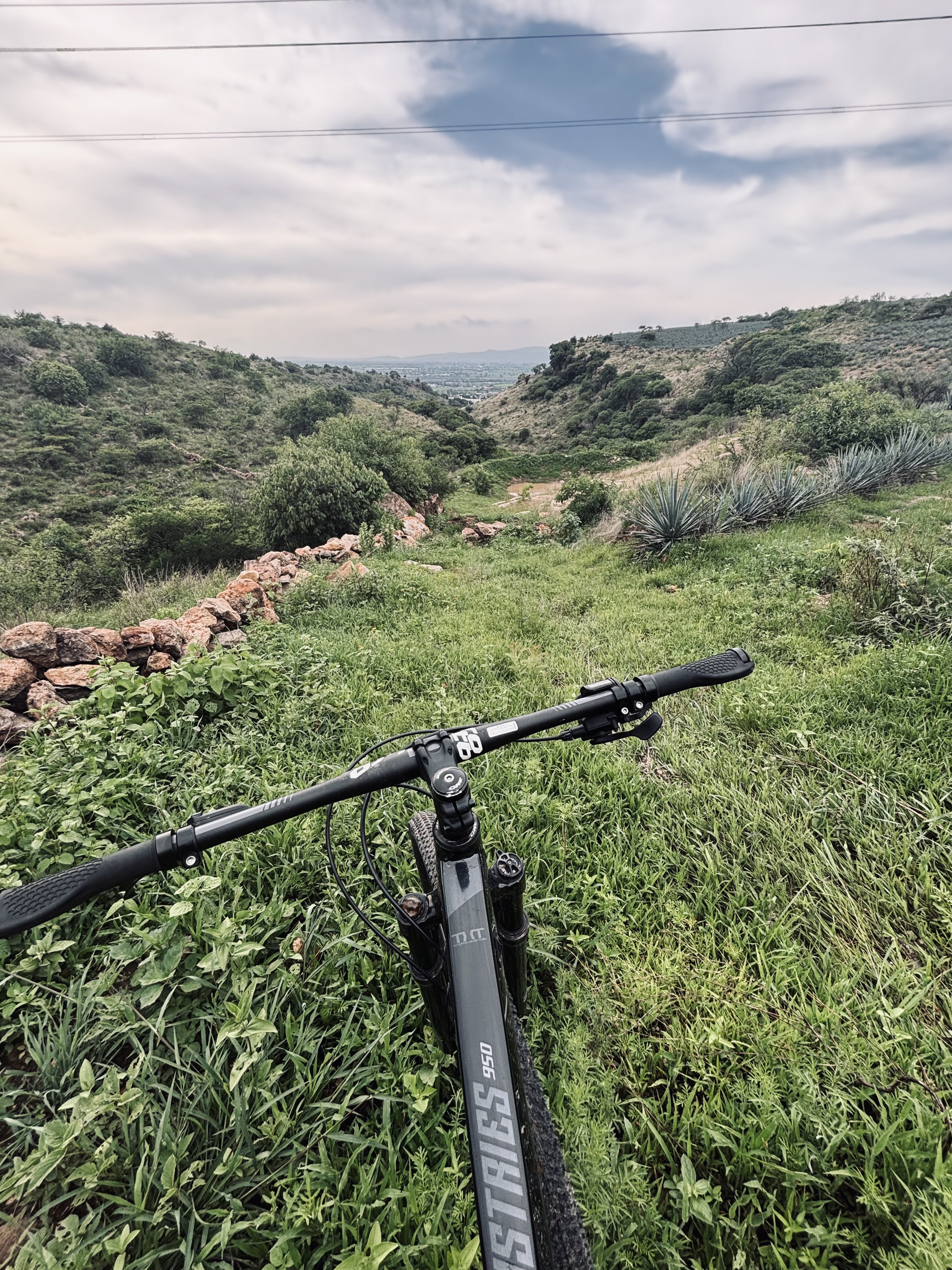 Foto 8 der Bikemap-Route "Privada Rayón Oriente, Abasolo a Calle Mina, Abasolo" Foto 8 der Bikemap-Route "Privada Rayón Oriente, Abasolo a Calle Mina, Abasolo"