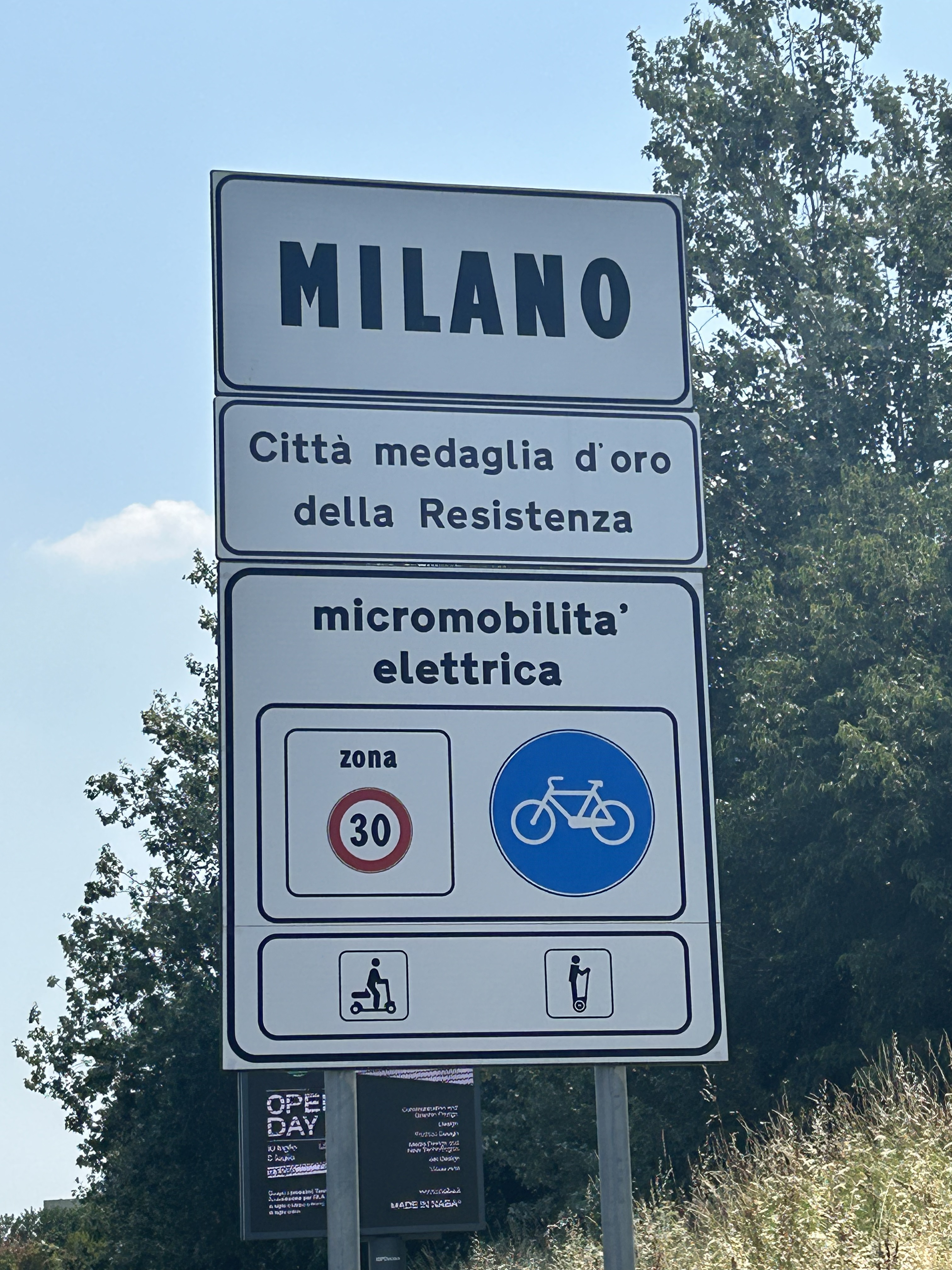 Photo 7 of the Bikemap route "Via Giovanni Macchi, Varese naar Via Valtellina, Milaan"
