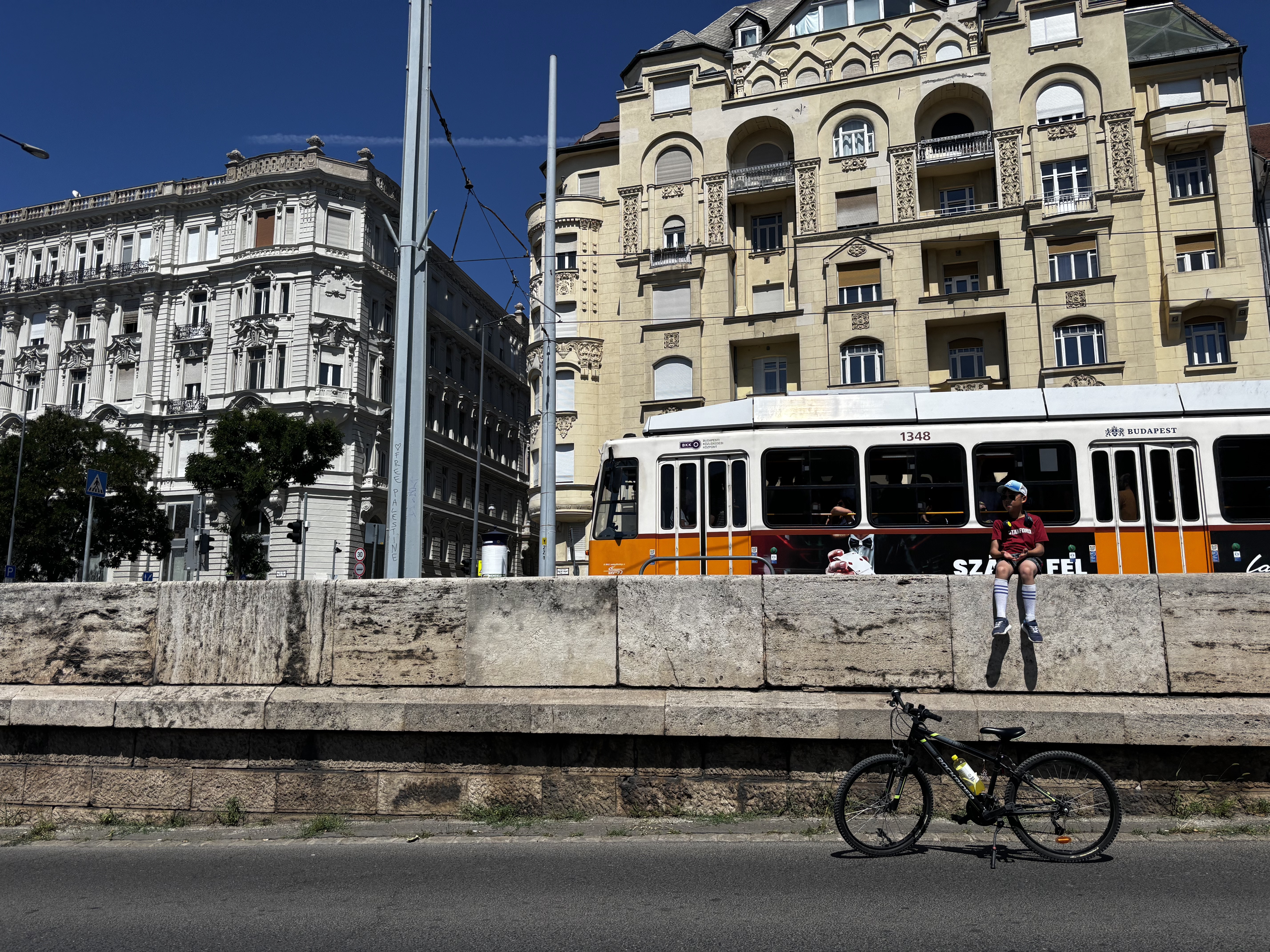 Folyamőr utca, 布达佩斯市 to Nehrupart, 布达佩斯市