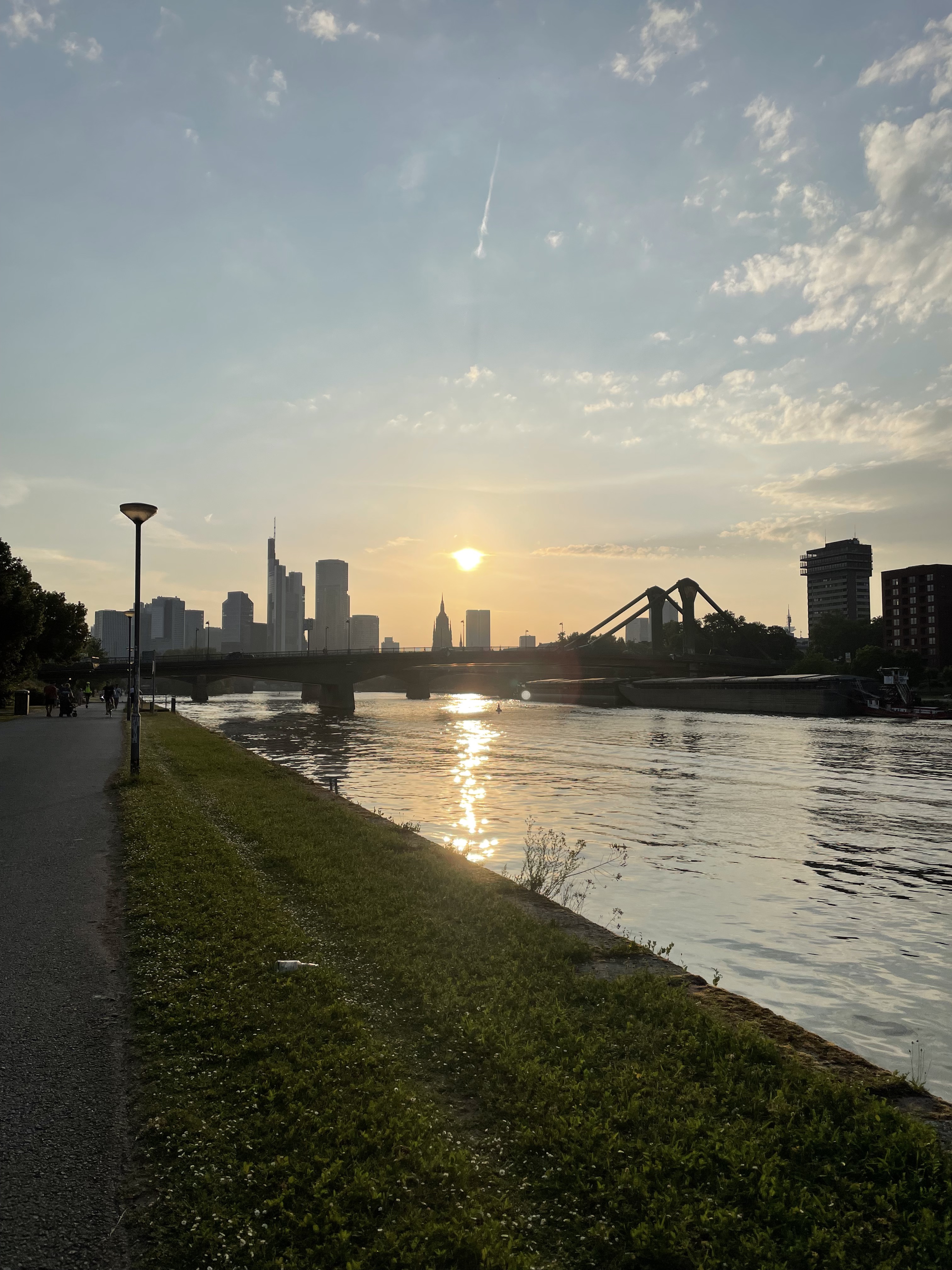 Nordring, Offenbach am Main nach Lyoner Straße, Frankfurt am Main