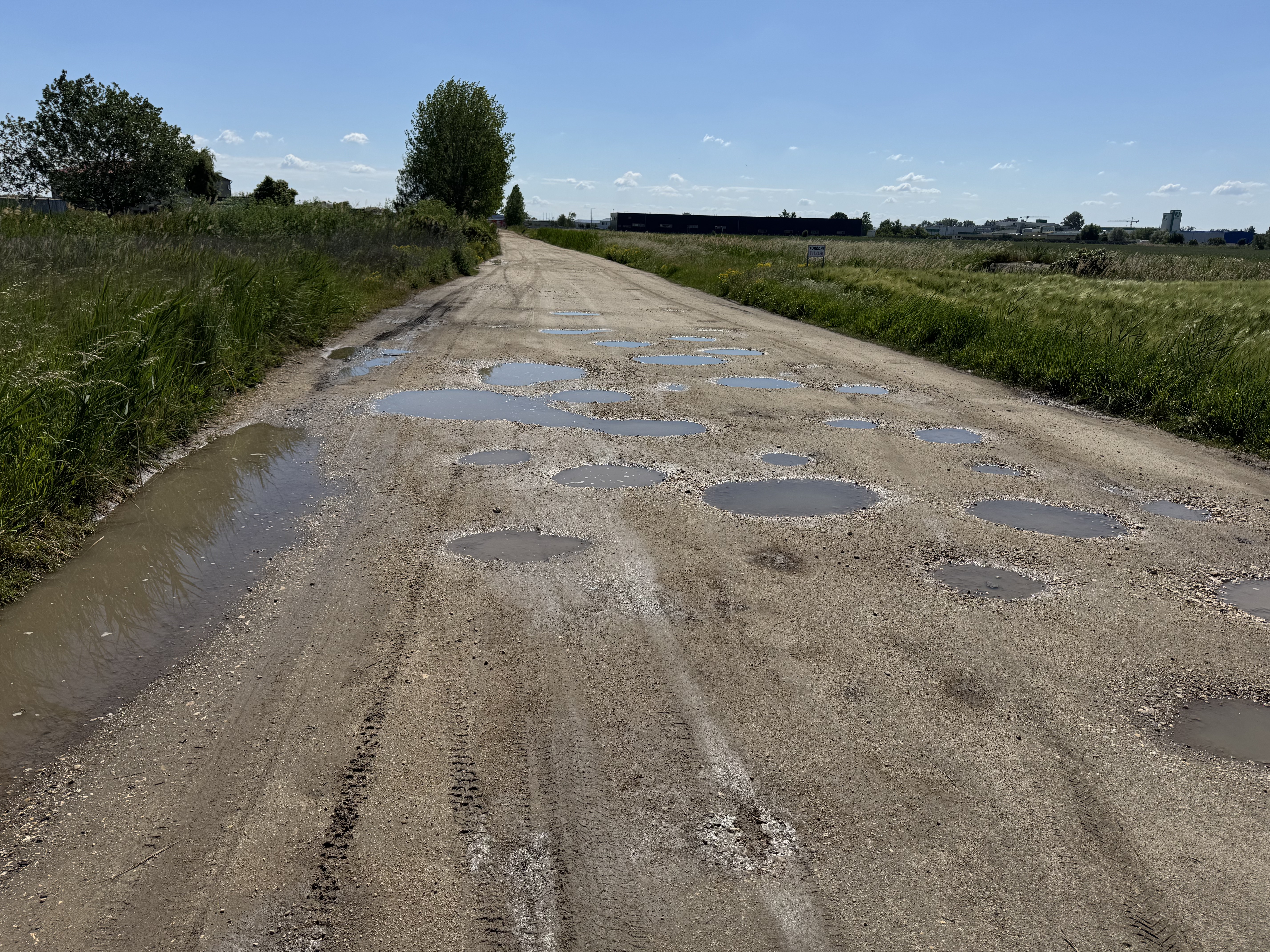Tiszaligeti sétány, Szolnok nach Tiszaligeti sétány, Szolnok