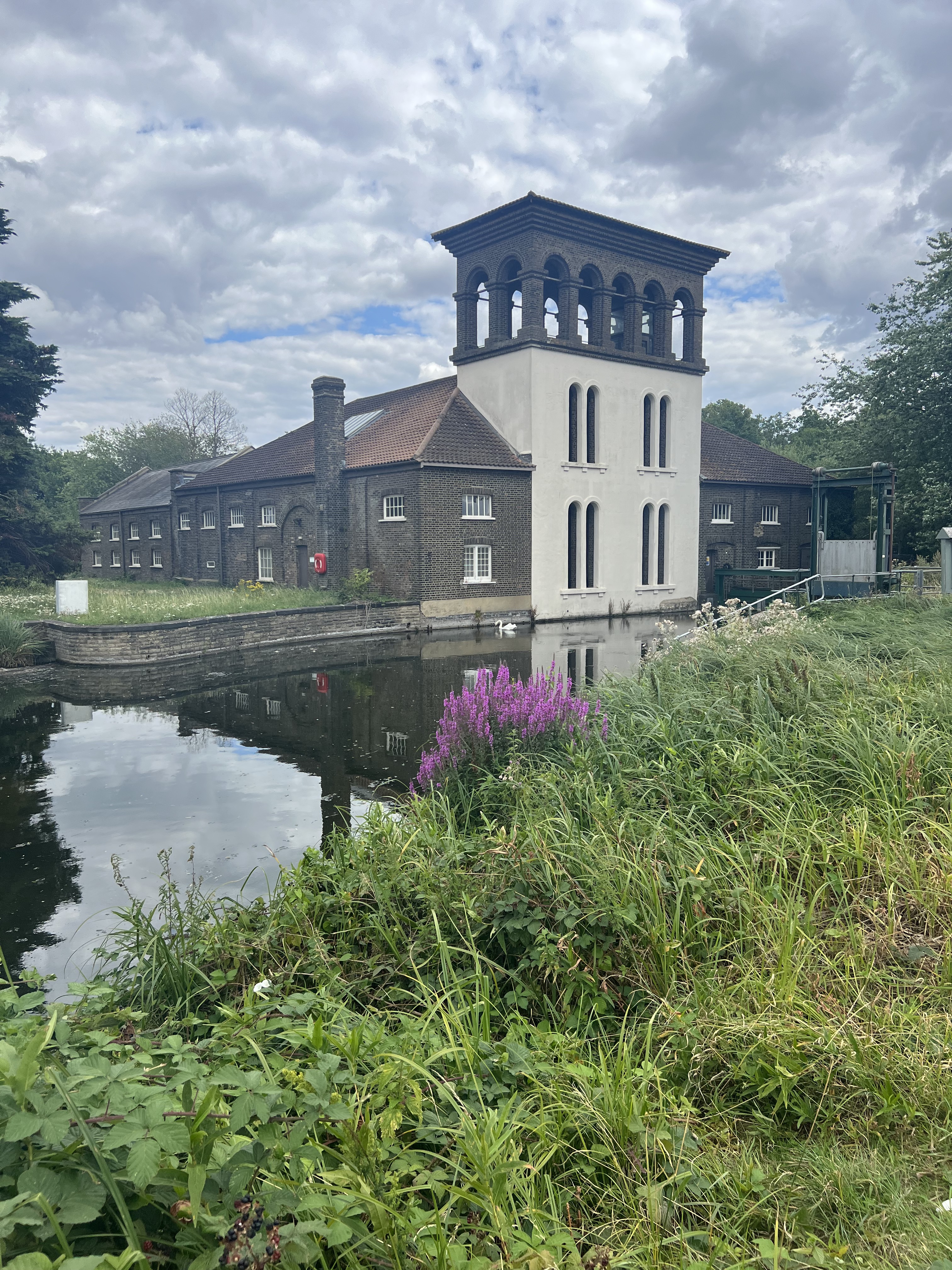 St Mary Road, London to St Mary Road, London