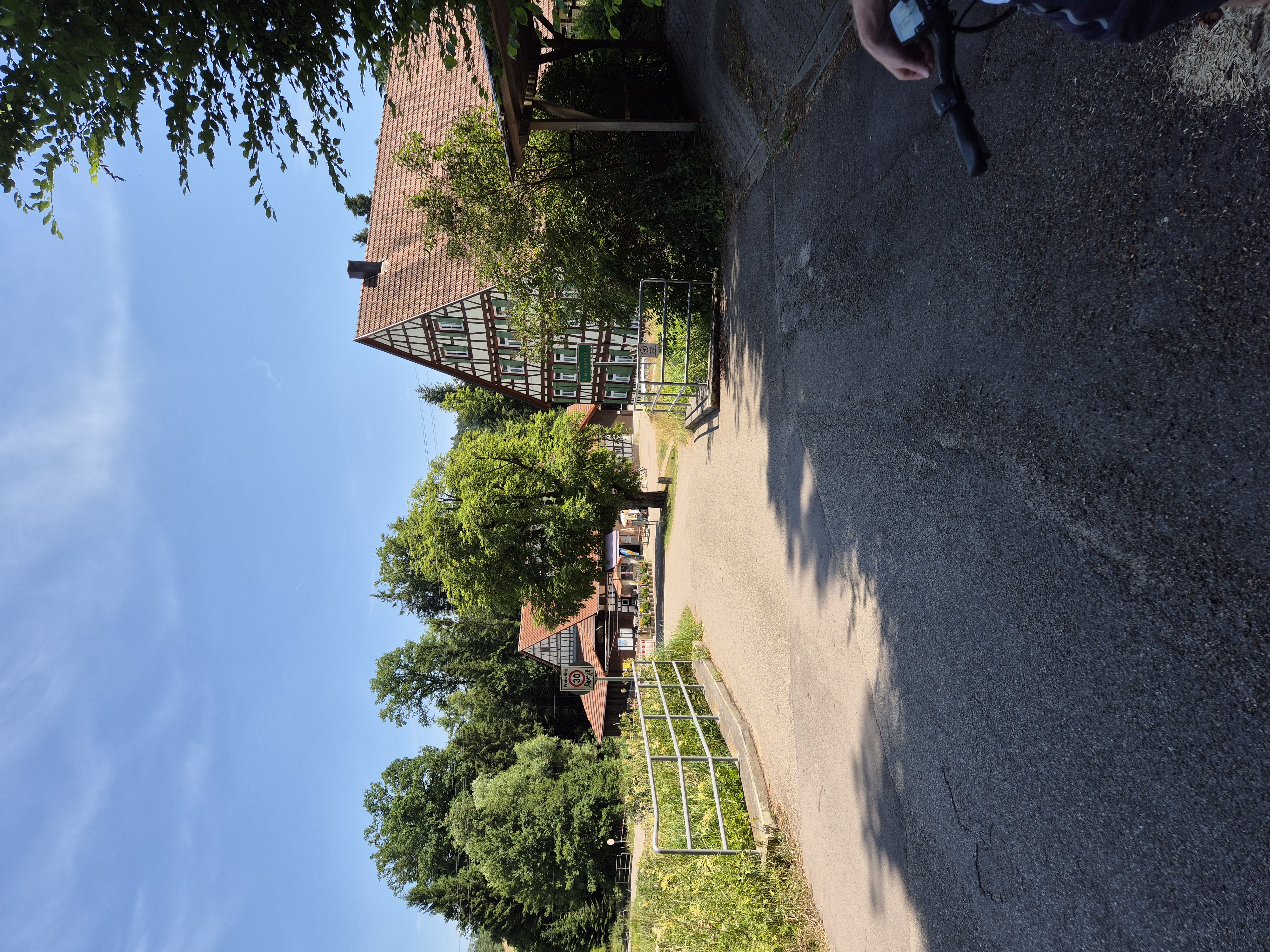 Aichstruter Straße nach Gehren