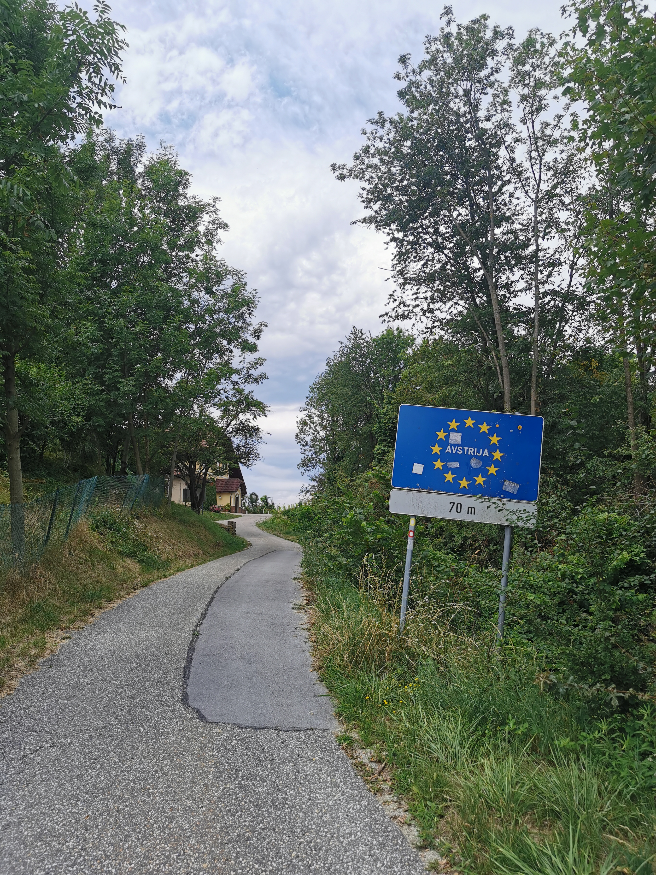 Jocova ulica to Ulica Rezike Zalaznik